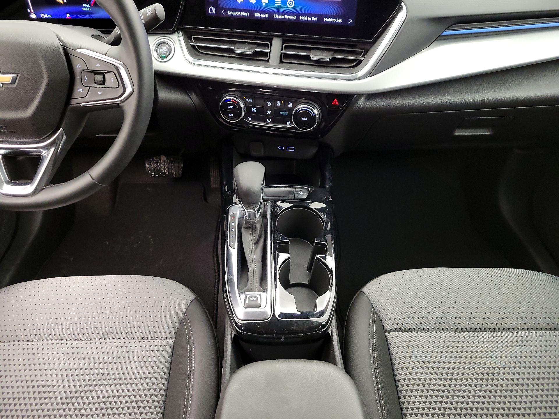 Thumbnail: 2025 Chevrolet Trax - 17