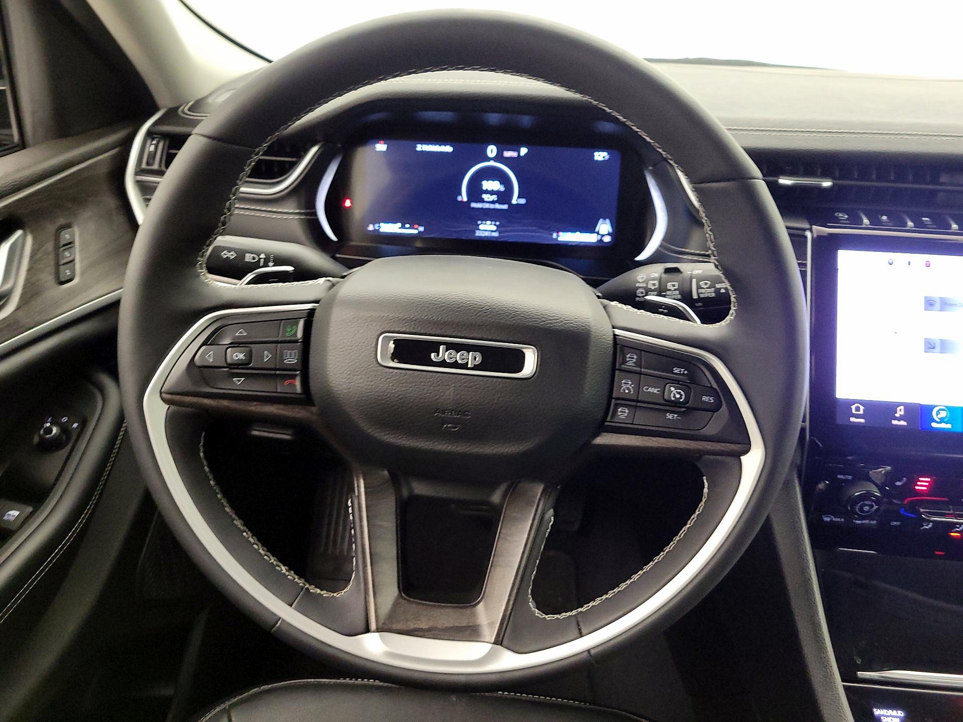 Thumbnail: 2023 Jeep Grand Cherokee - 10