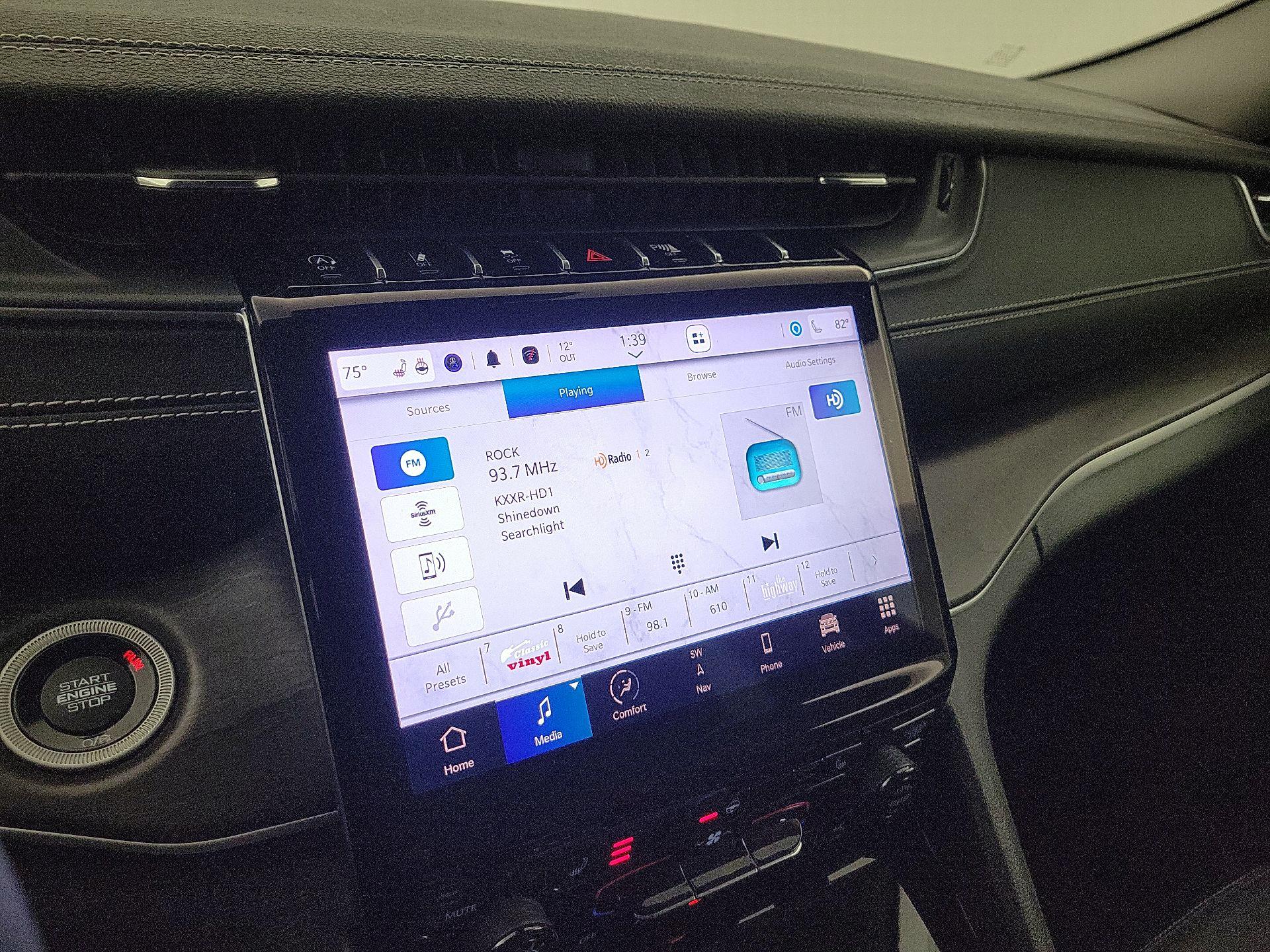 Thumbnail: 2023 Jeep Grand Cherokee - 16