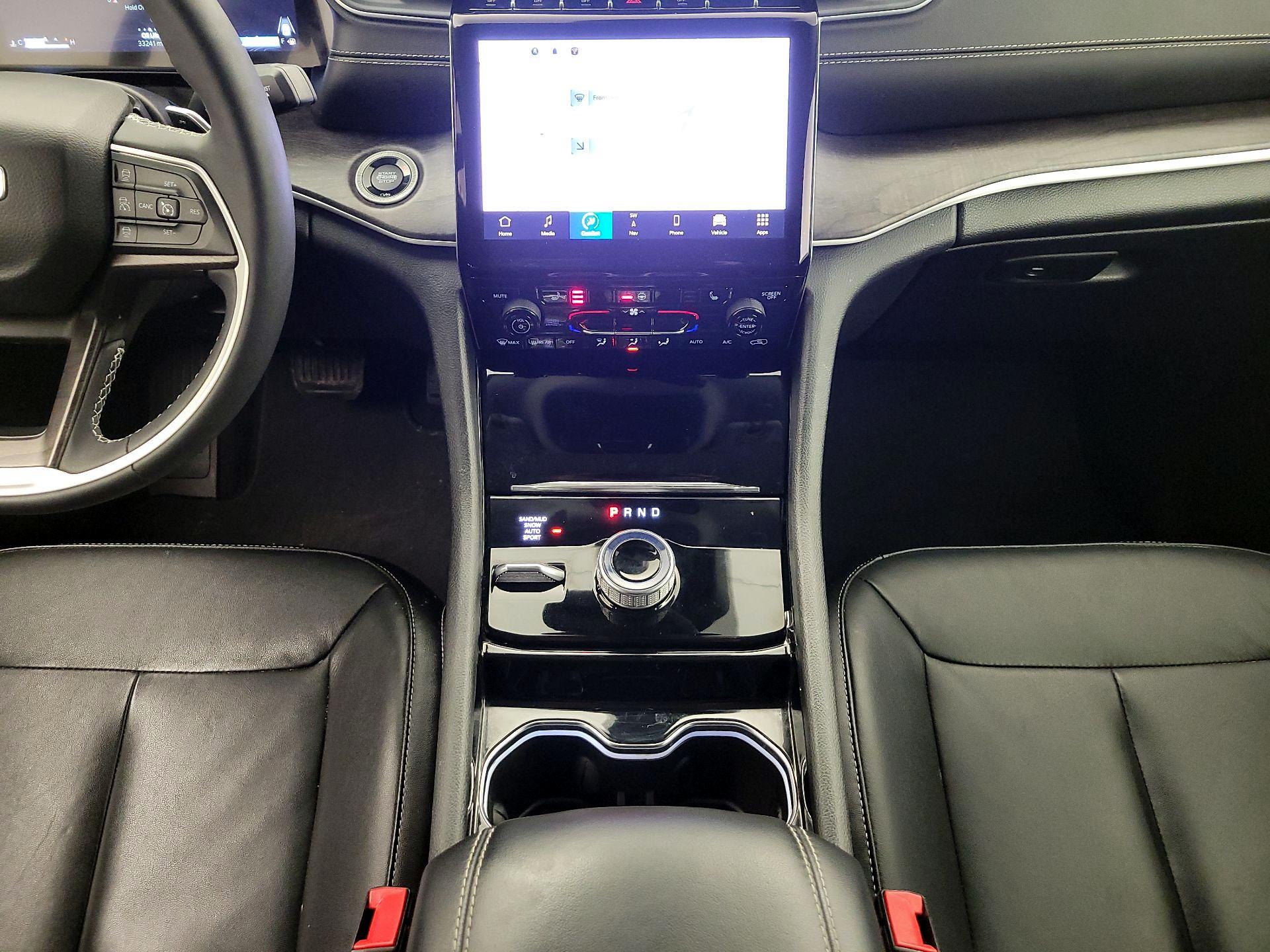 Thumbnail: 2023 Jeep Grand Cherokee - 18