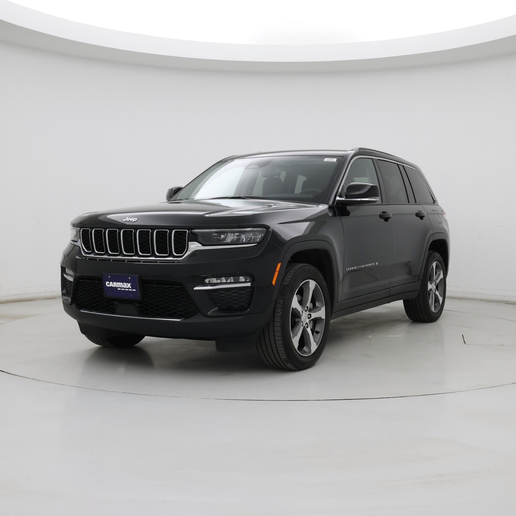 Thumbnail: 2023 Jeep Grand Cherokee - 4