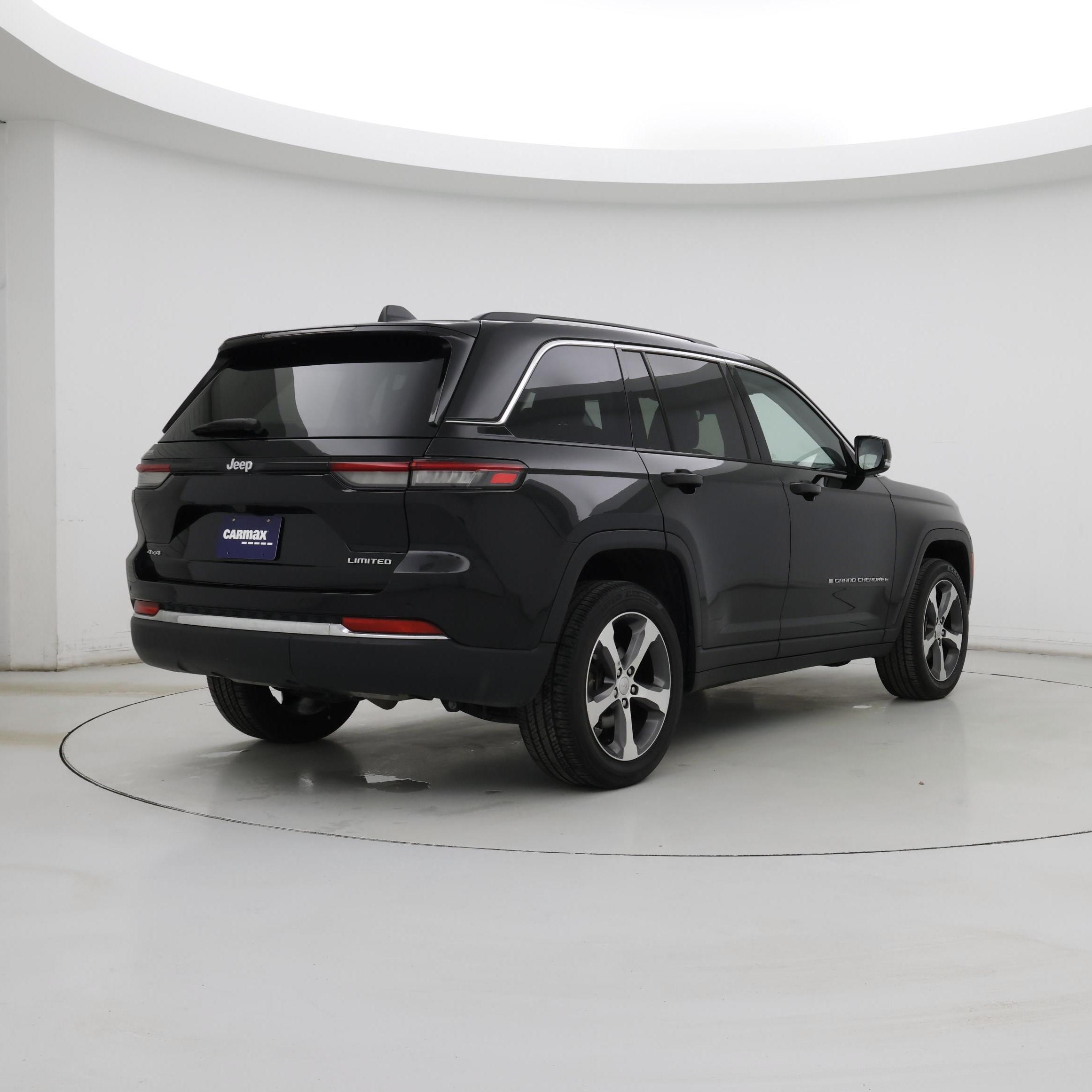 Thumbnail: 2023 Jeep Grand Cherokee - 8