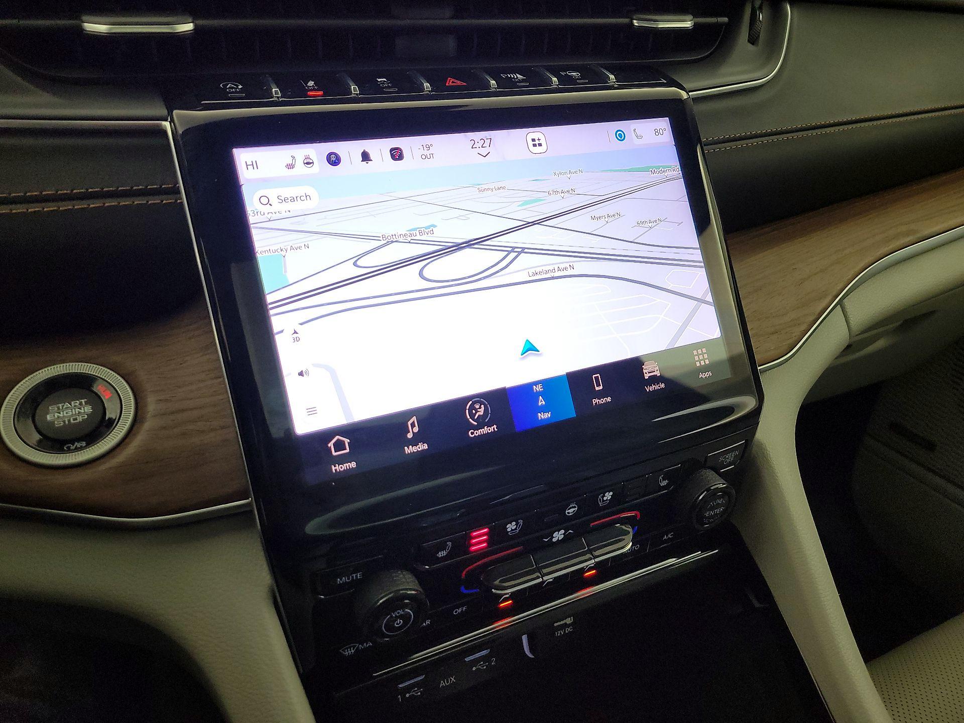 Thumbnail: 2022 Jeep Grand Cherokee - 14