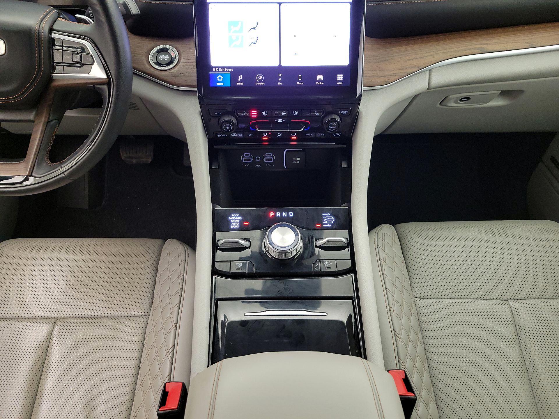 Thumbnail: 2022 Jeep Grand Cherokee - 18