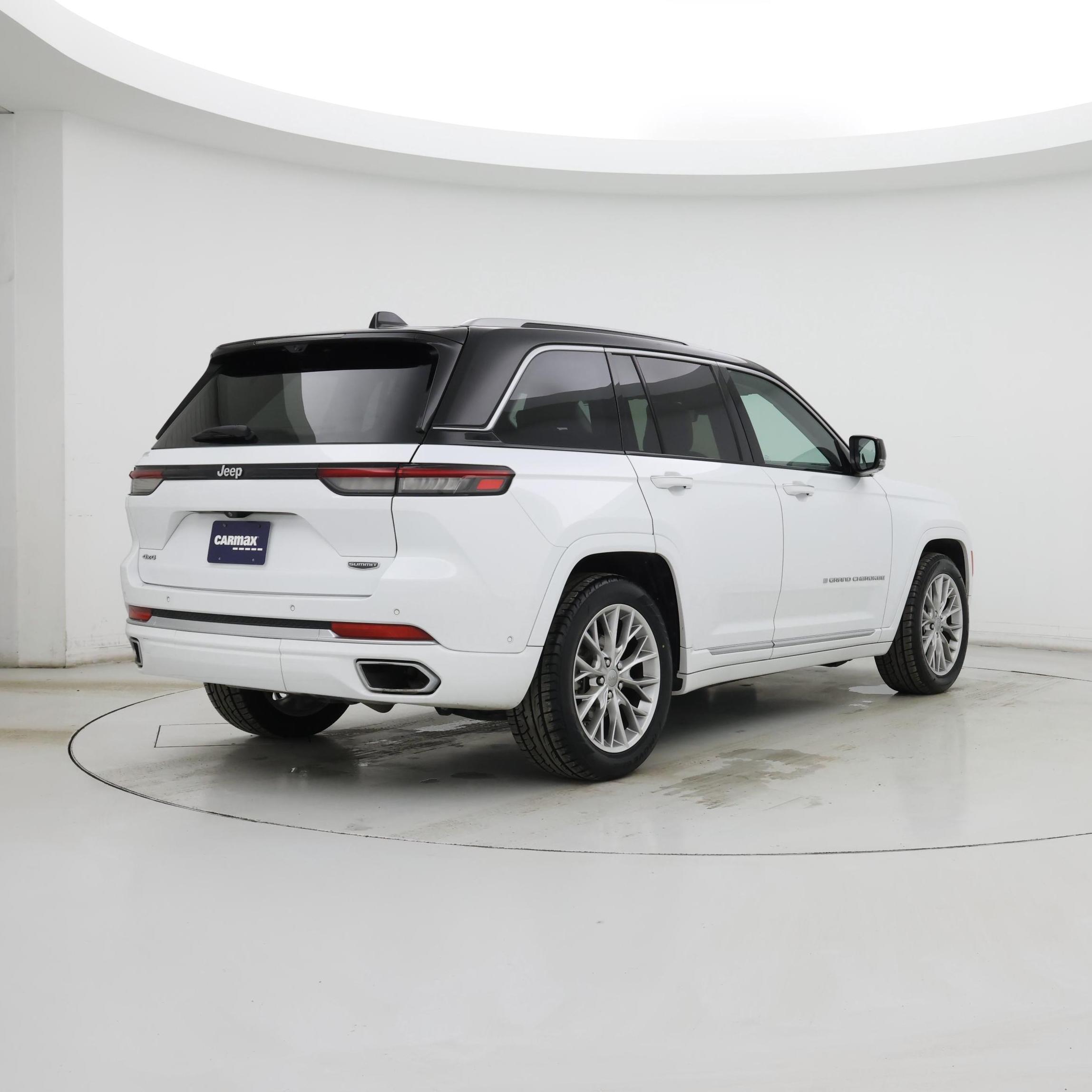 Thumbnail: 2022 Jeep Grand Cherokee - 8