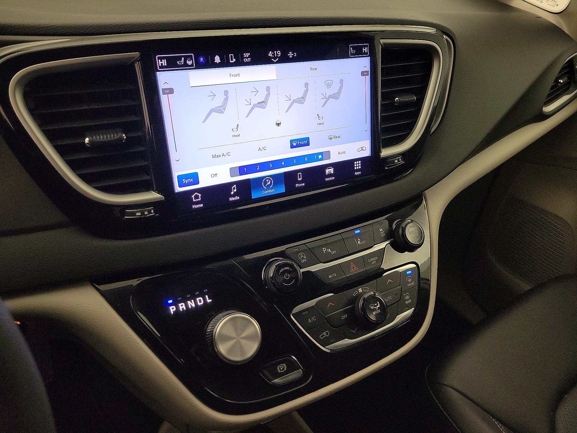 Thumbnail: 2024 Chrysler Pacifica - 16