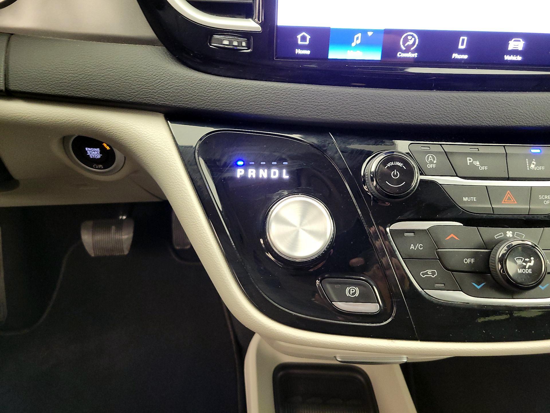 Thumbnail: 2024 Chrysler Pacifica - 17