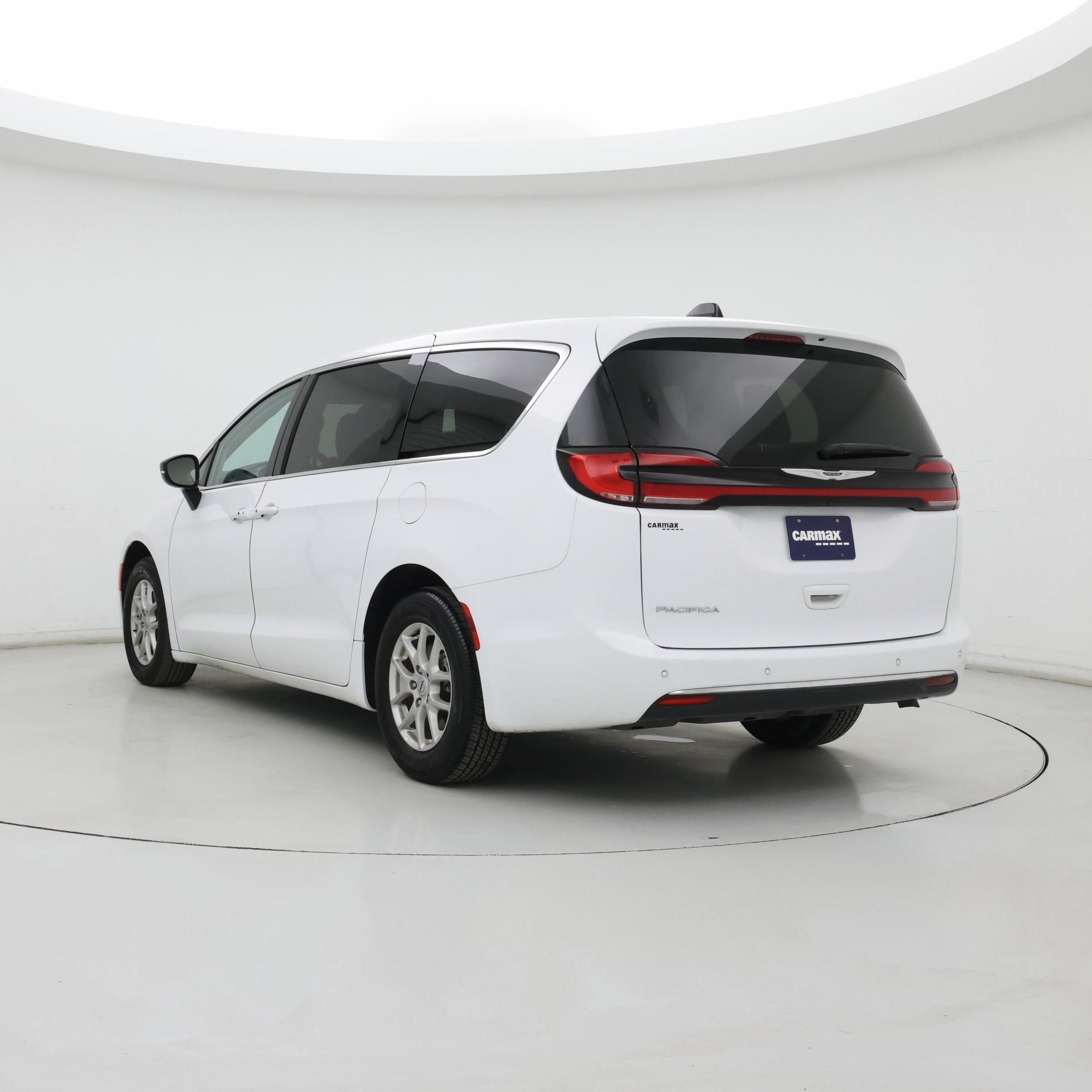 Thumbnail: 2024 Chrysler Pacifica - 2