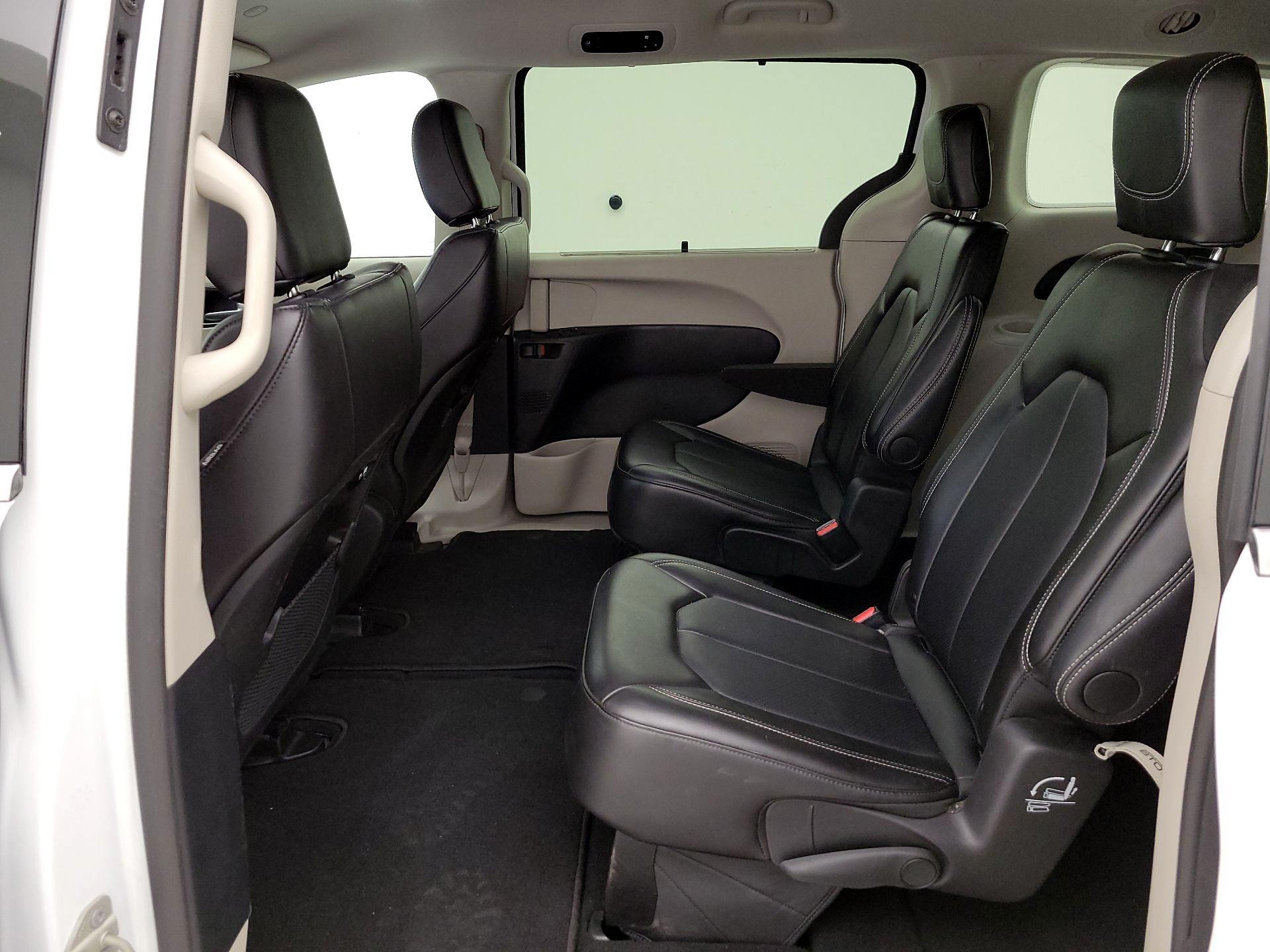 Thumbnail: 2024 Chrysler Pacifica - 19