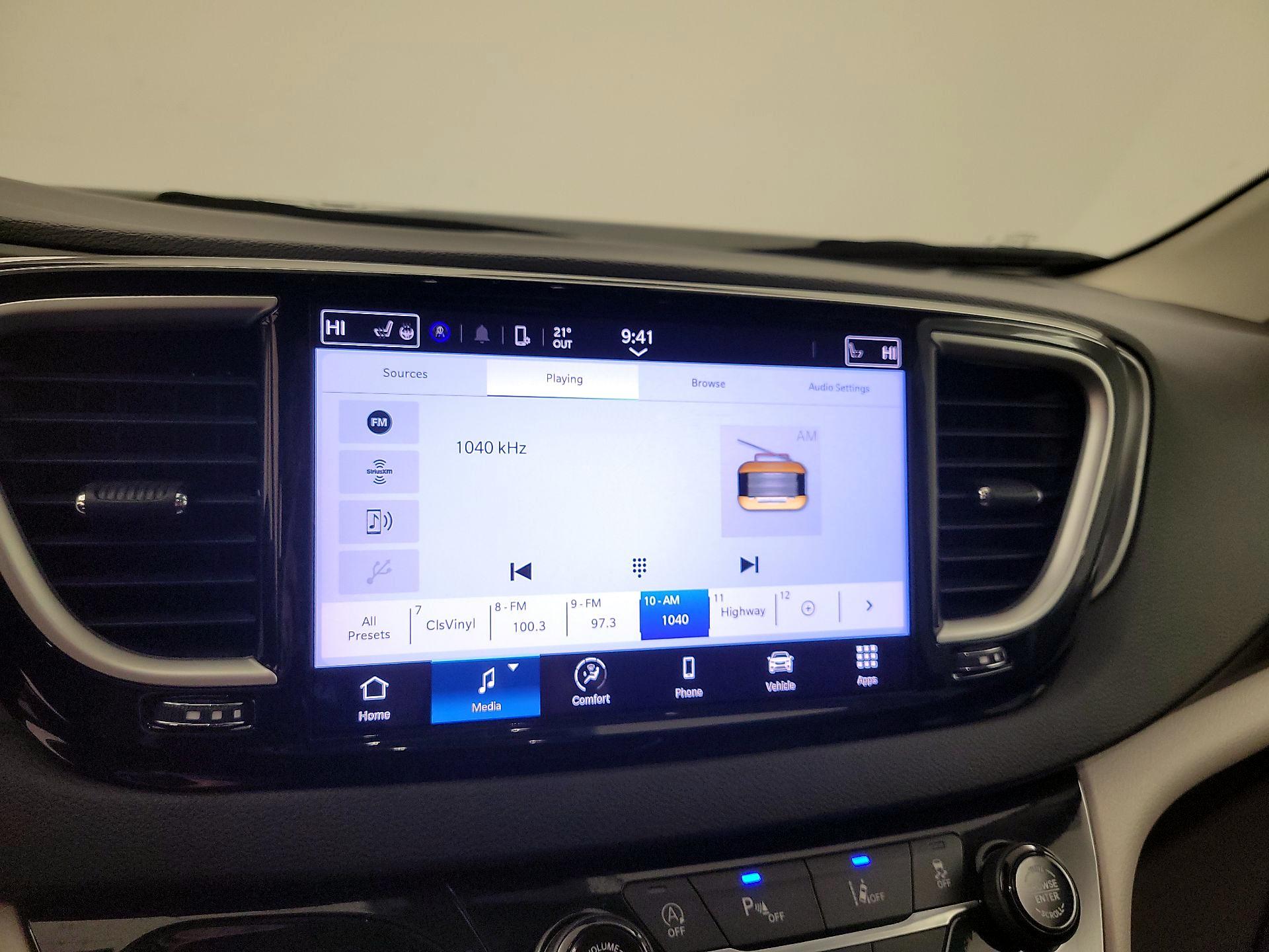 Thumbnail: 2024 Chrysler Pacifica - 15