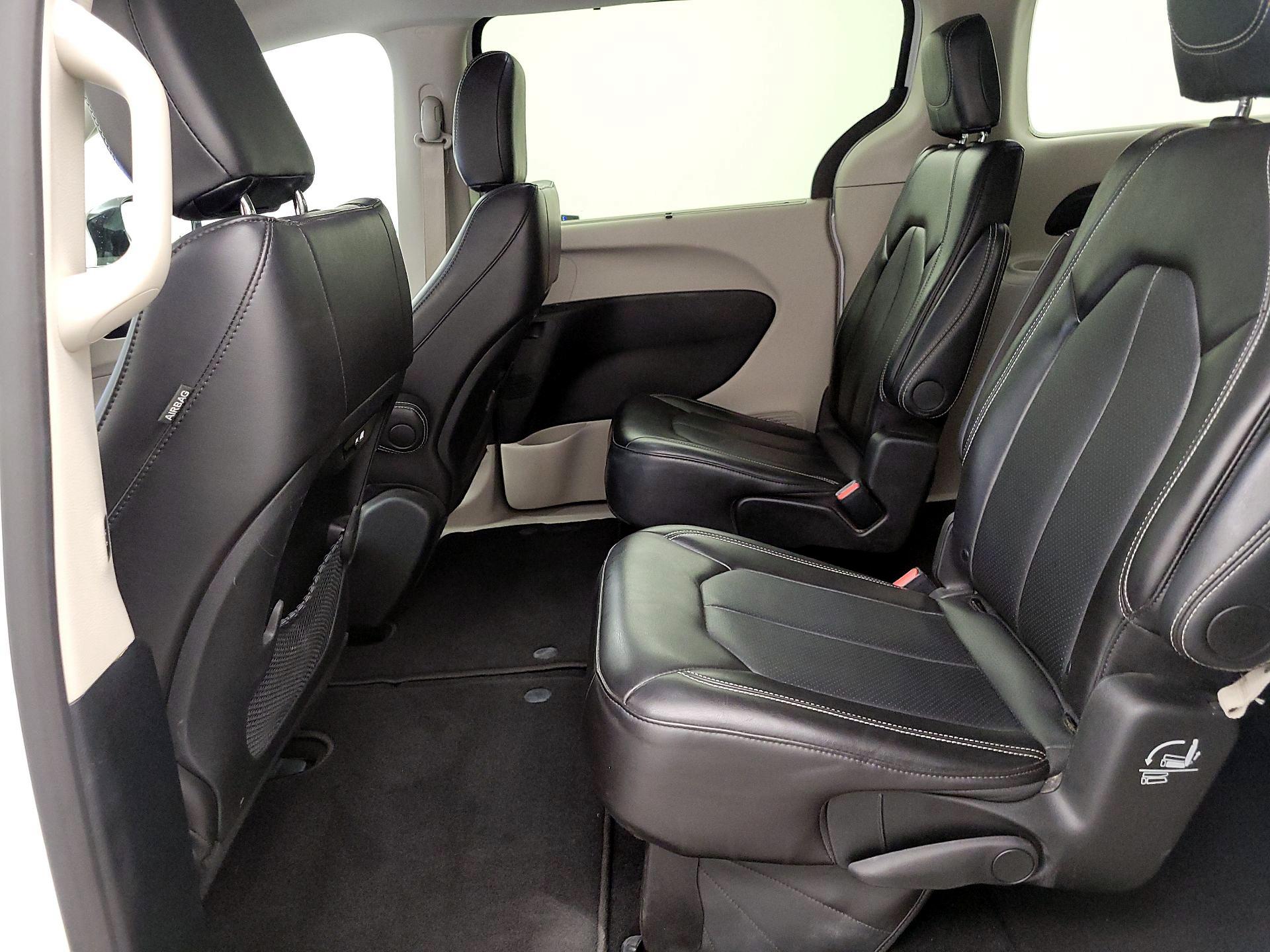 Thumbnail: 2024 Chrysler Pacifica - 19