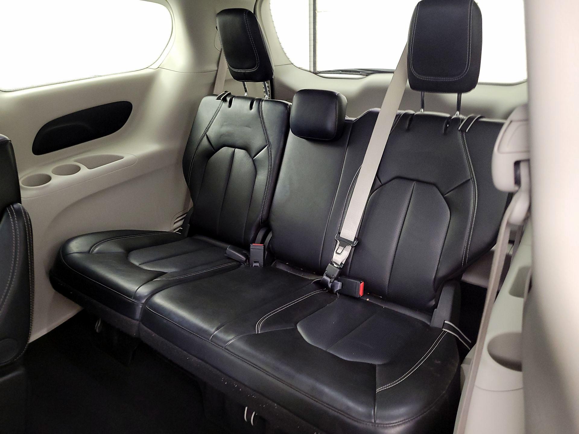 Thumbnail: 2024 Chrysler Pacifica - 20