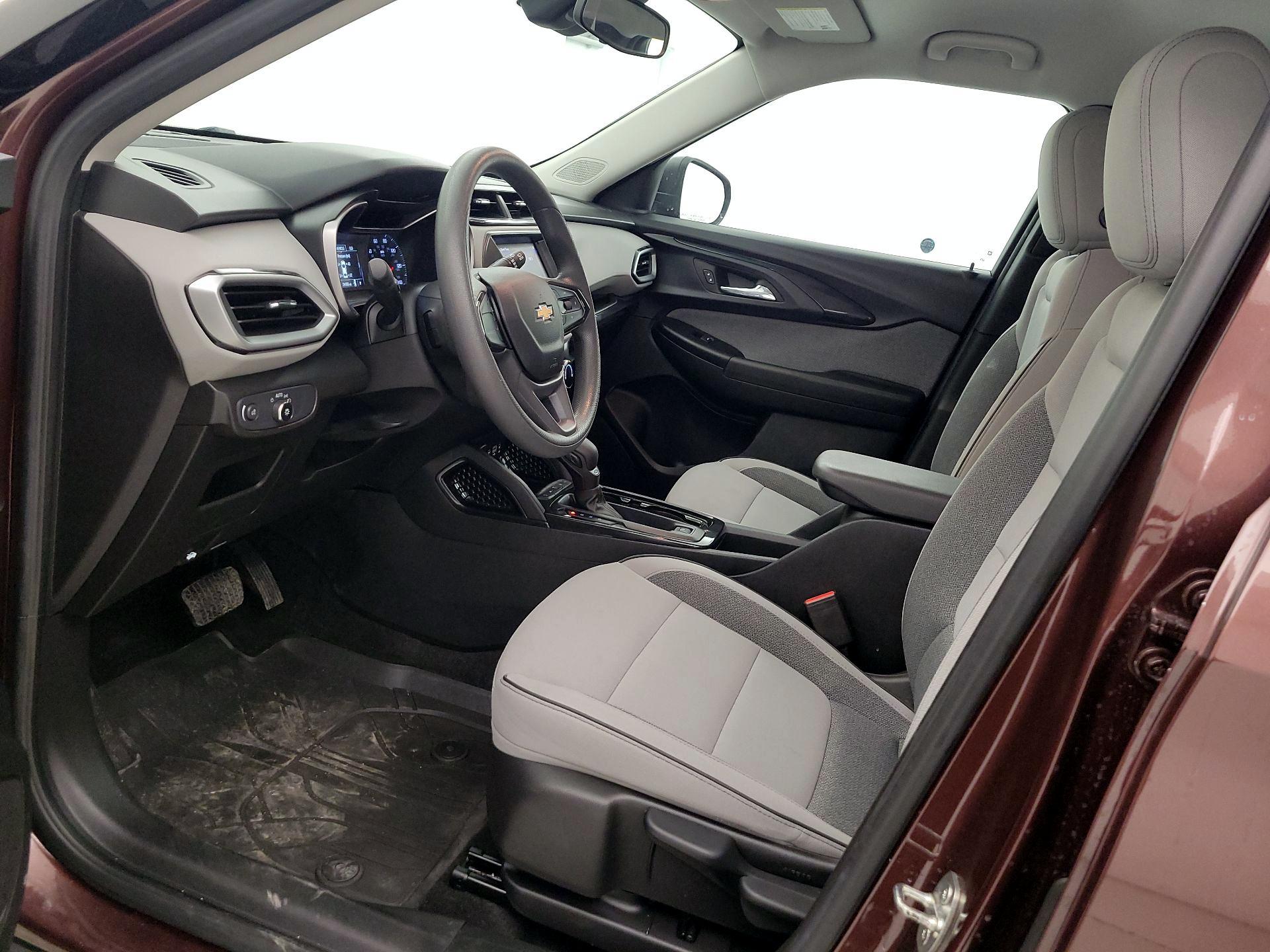 Thumbnail: 2023 Chevrolet TrailBlazer - 11