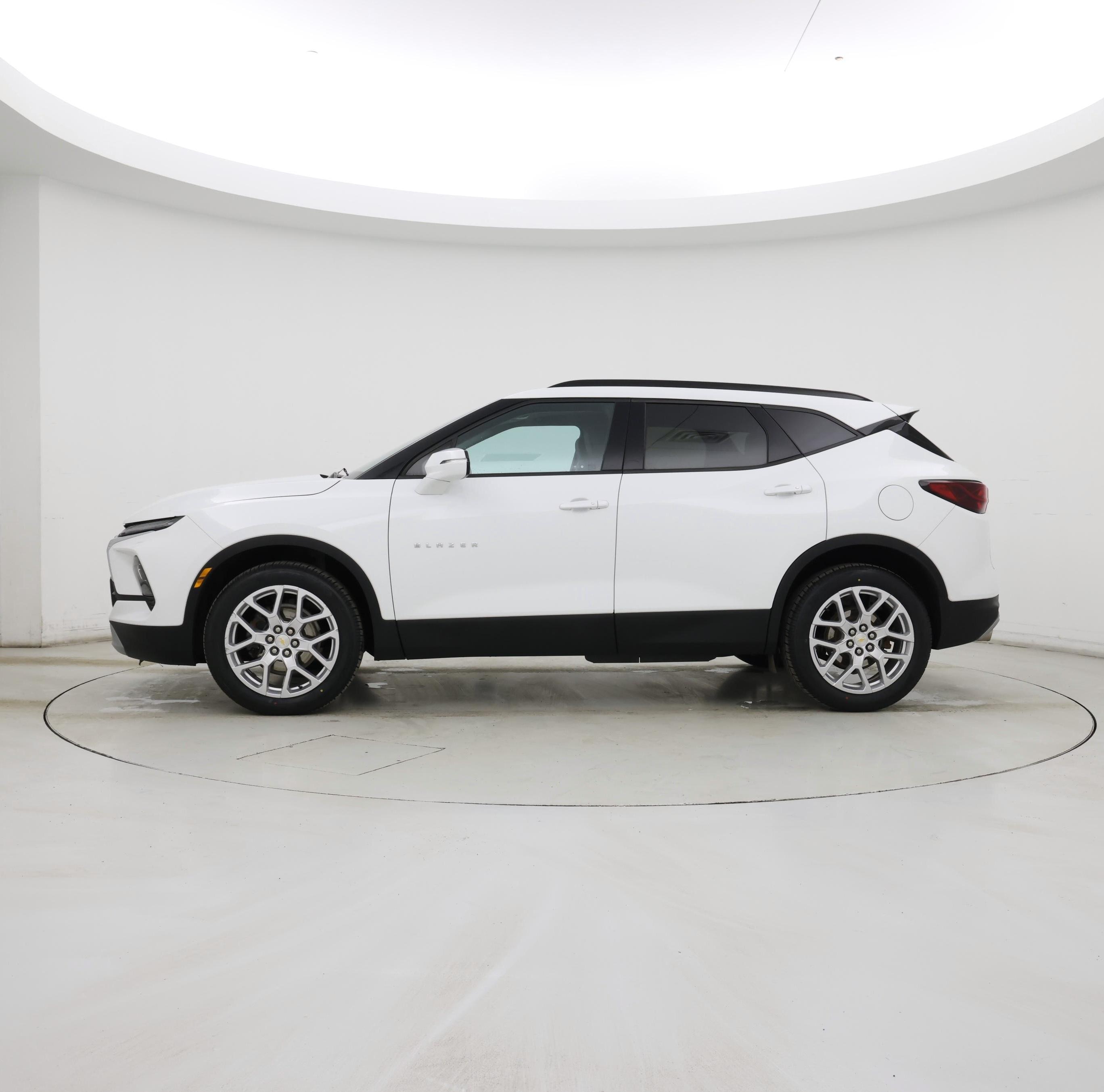 Thumbnail: 2023 Chevrolet Blazer - 3