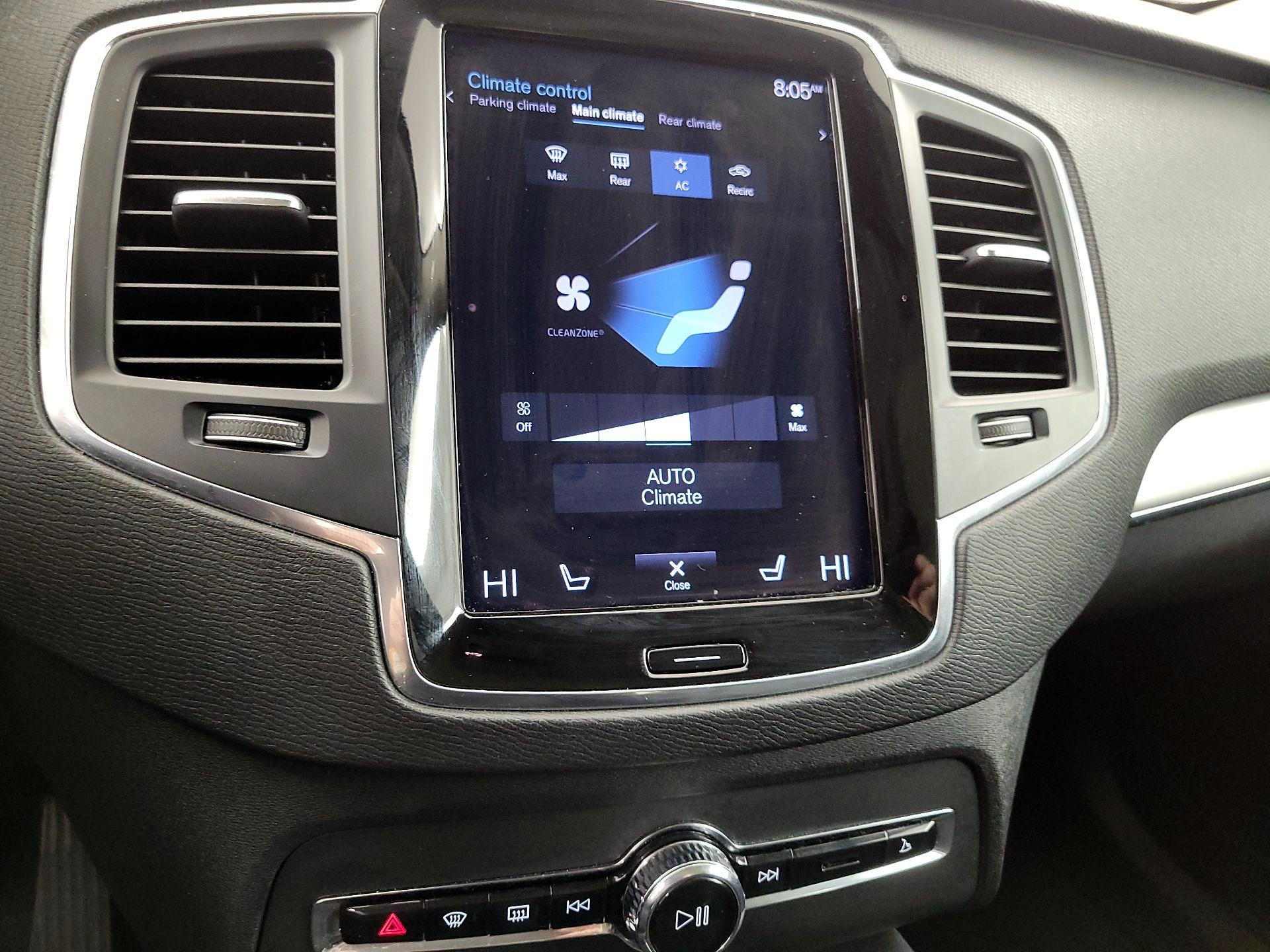 Thumbnail: 2022 Volvo XC90 - 17