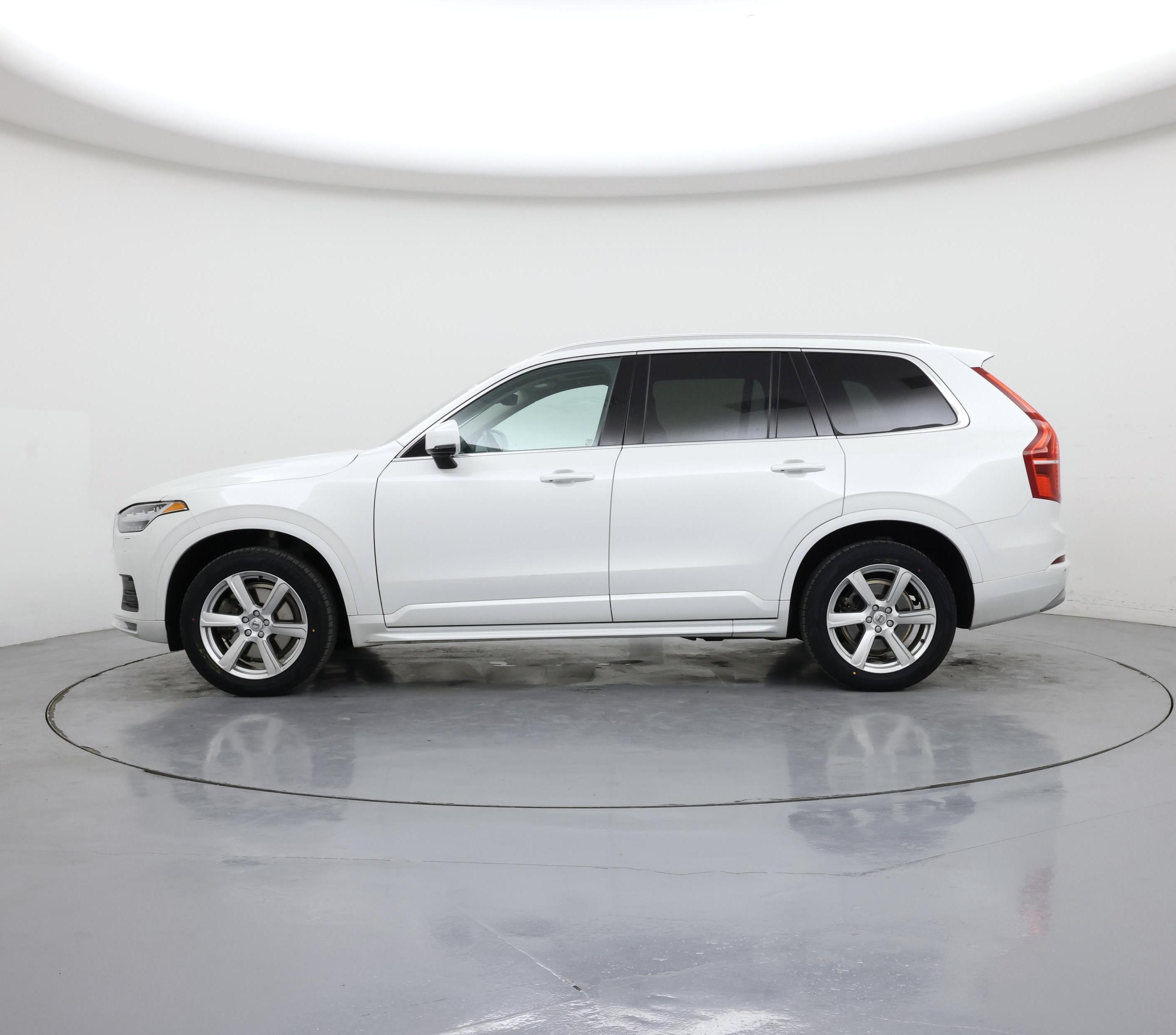 Thumbnail: 2022 Volvo XC90 - 3