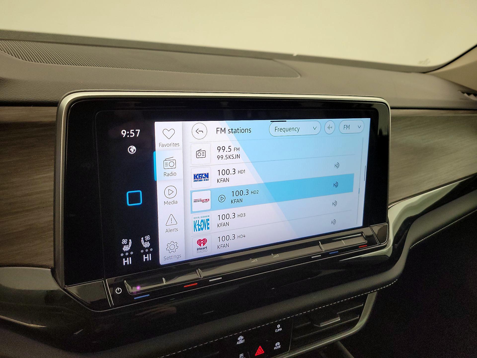 Thumbnail: 2024 Volkswagen Atlas - 16