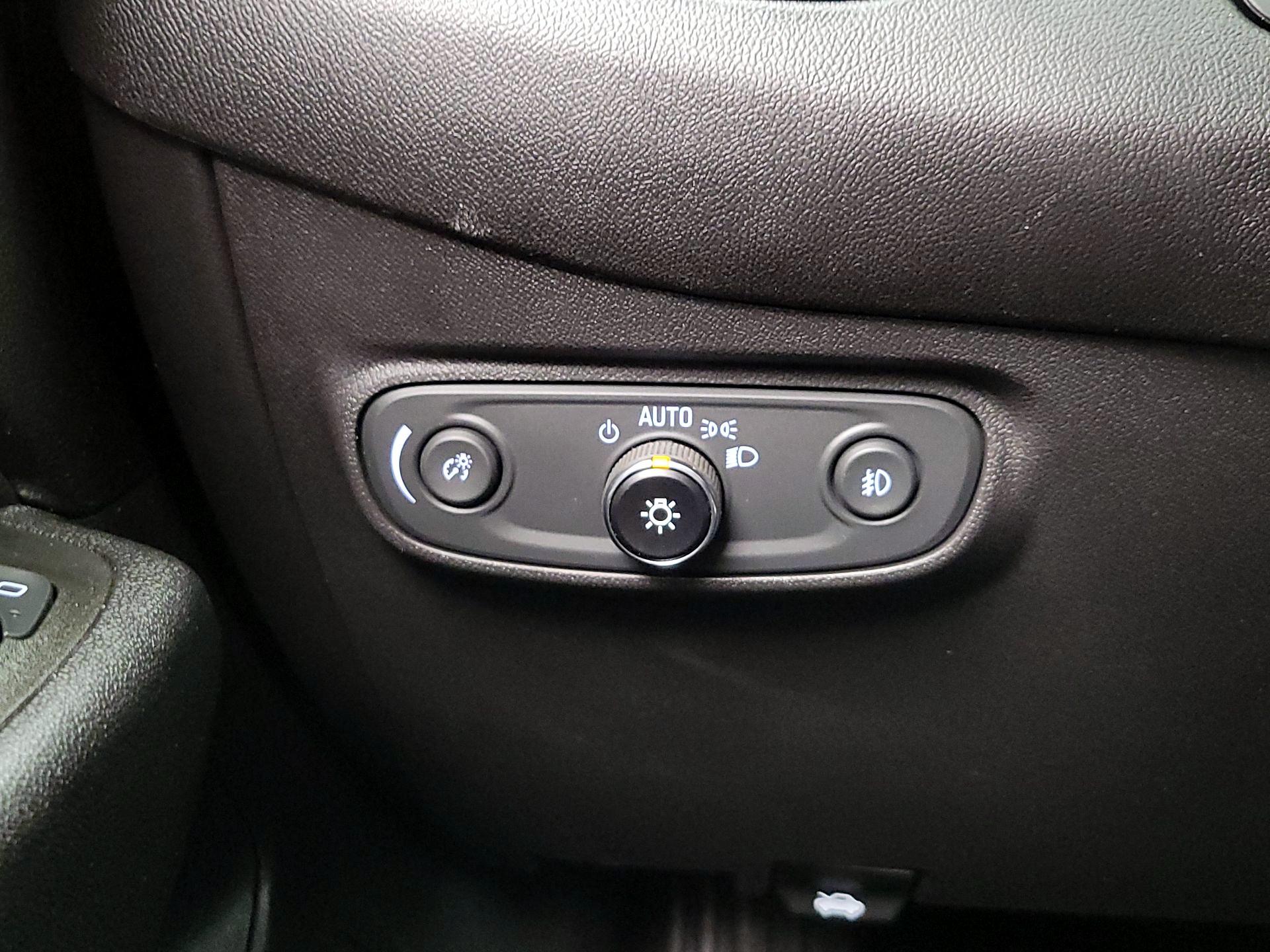 Thumbnail: 2020 Chevrolet Equinox - 13