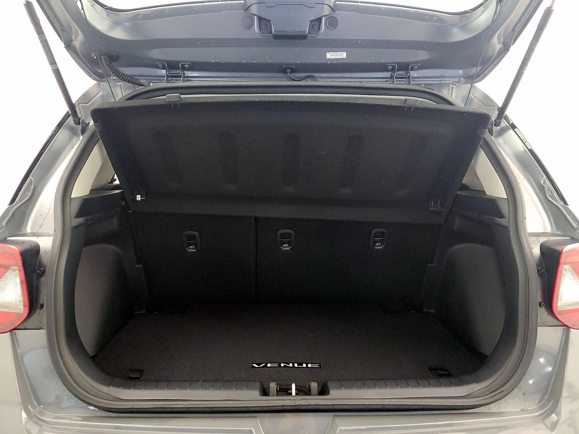 Thumbnail: 2023 Hyundai Venue - 20