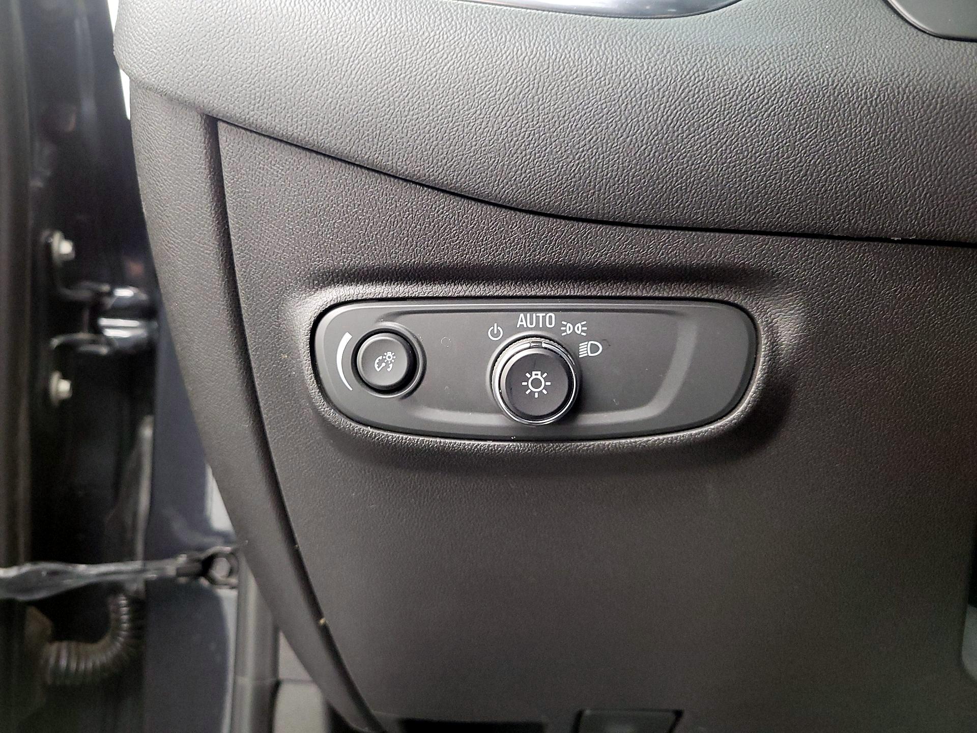 Thumbnail: 2022 Chevrolet Equinox - 13