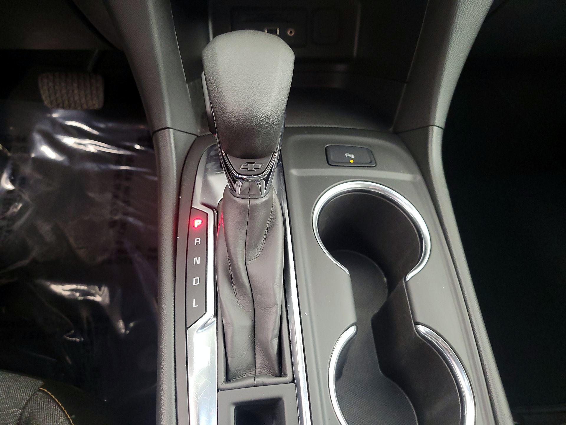 Thumbnail: 2022 Chevrolet Equinox - 18