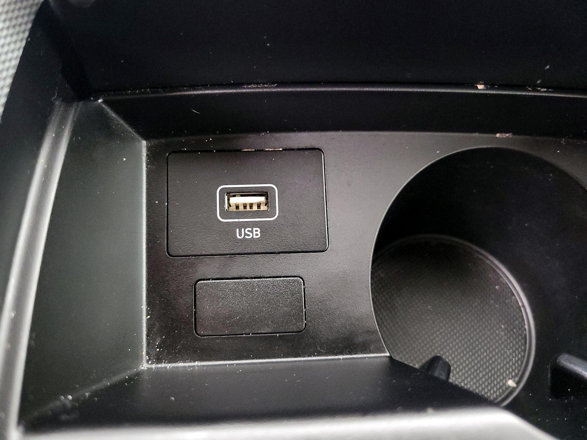 Thumbnail: 2023 Hyundai Santa Fe - 18