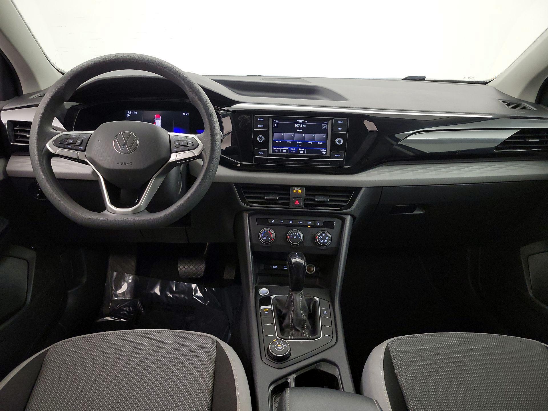 Thumbnail: 2022 Volkswagen Taos - 9