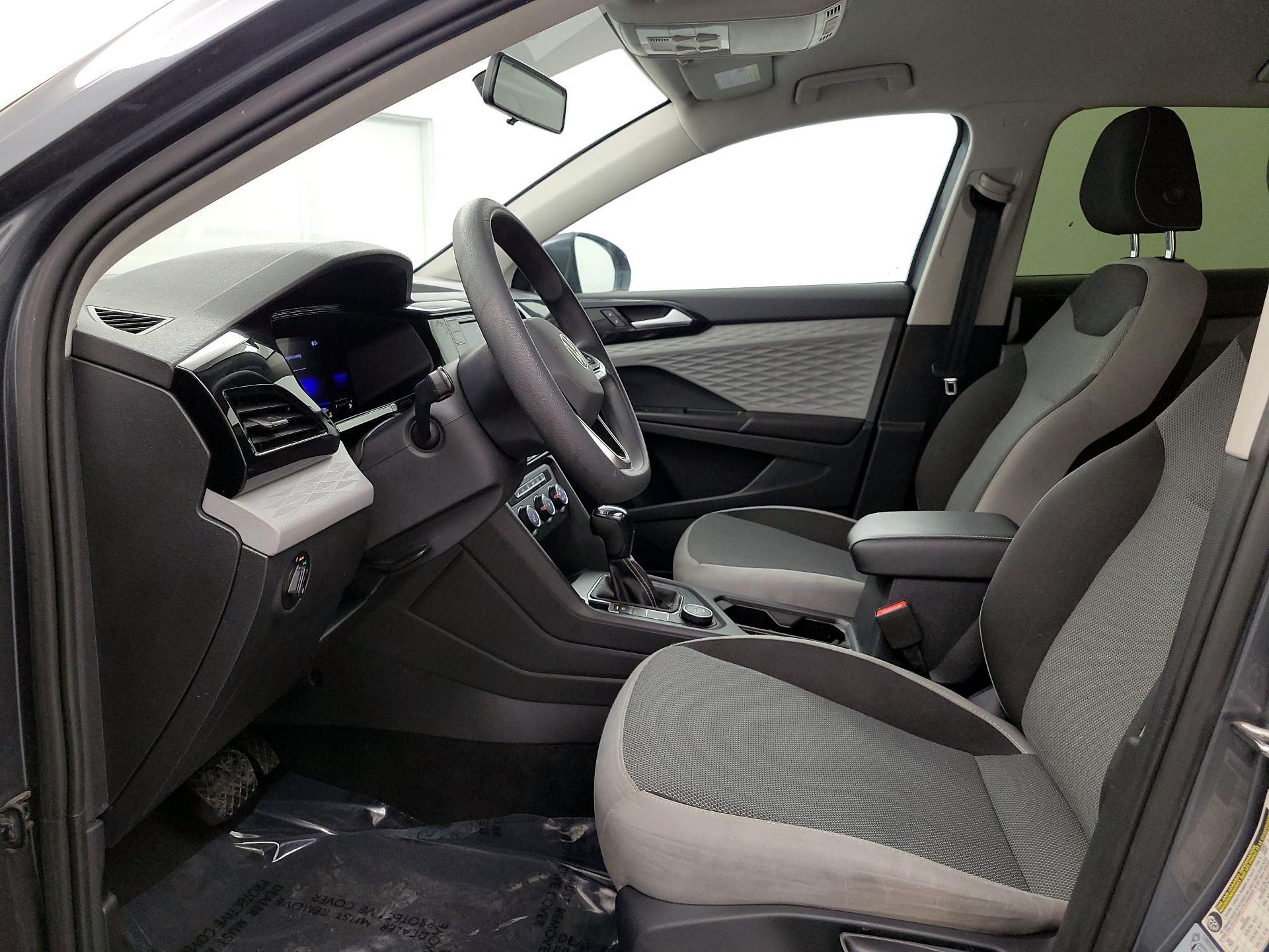 Thumbnail: 2022 Volkswagen Taos - 11