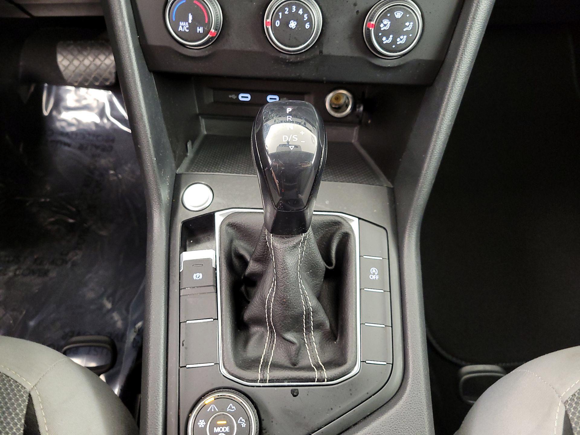 Thumbnail: 2022 Volkswagen Taos - 17