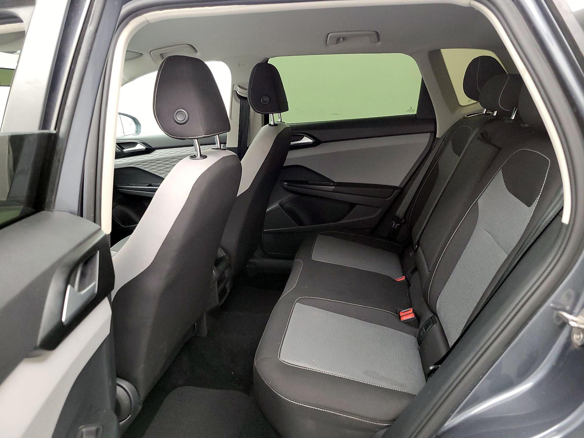 Thumbnail: 2022 Volkswagen Taos - 19