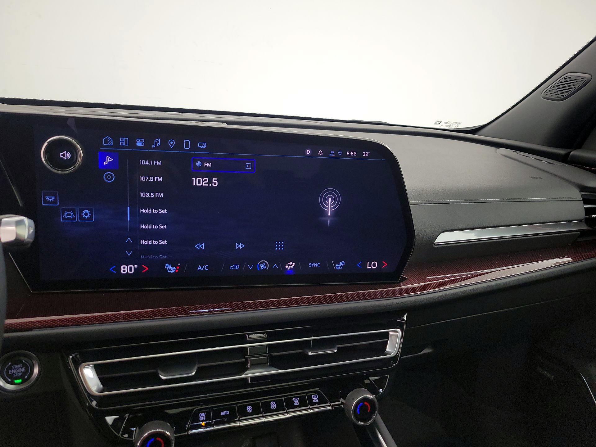 Thumbnail: 2025 Chevrolet Traverse - 16