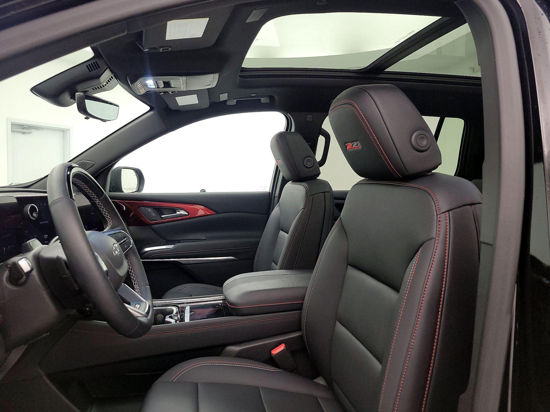 Thumbnail: 2025 Chevrolet Traverse - 20