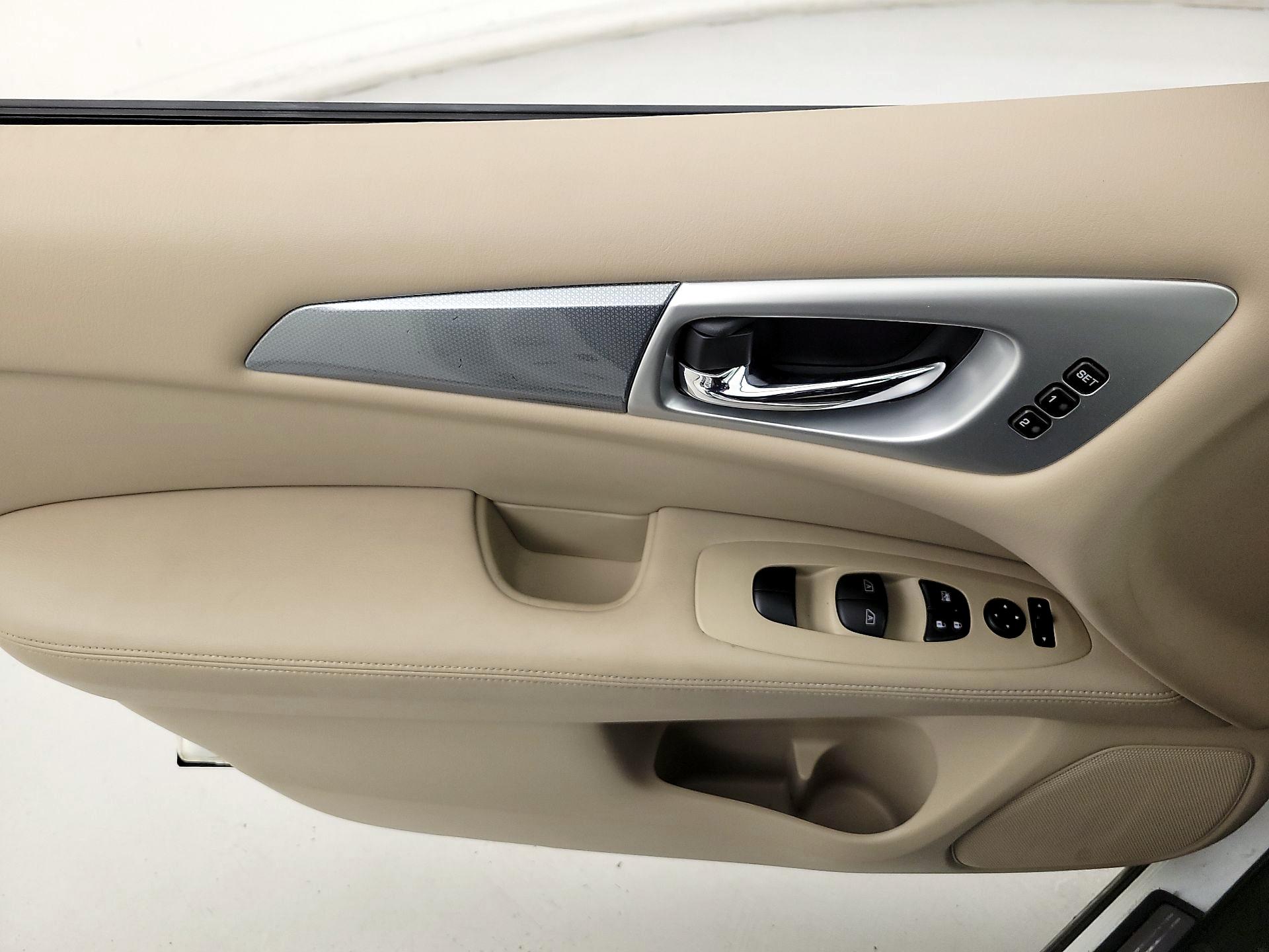 Thumbnail: 2018 Nissan Pathfinder - 12
