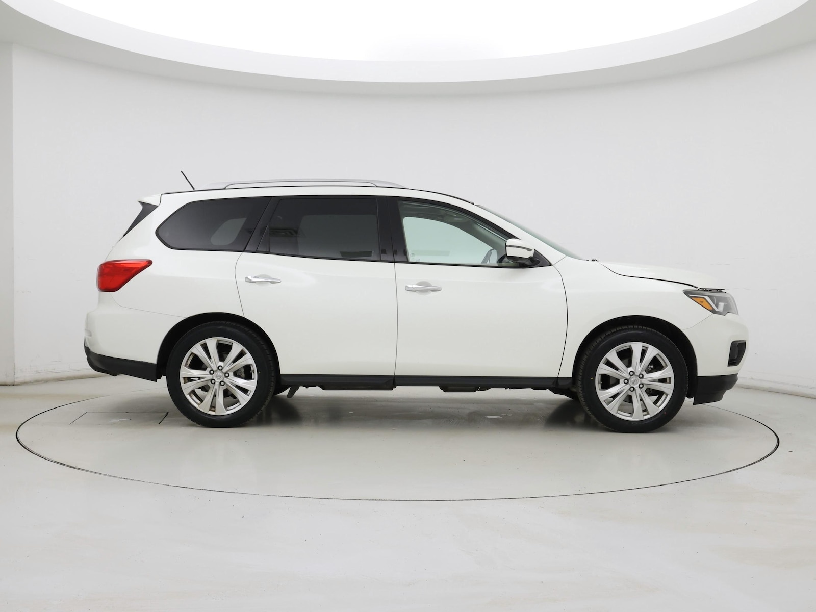 2018 Nissan Pathfinder SL - Photo 8