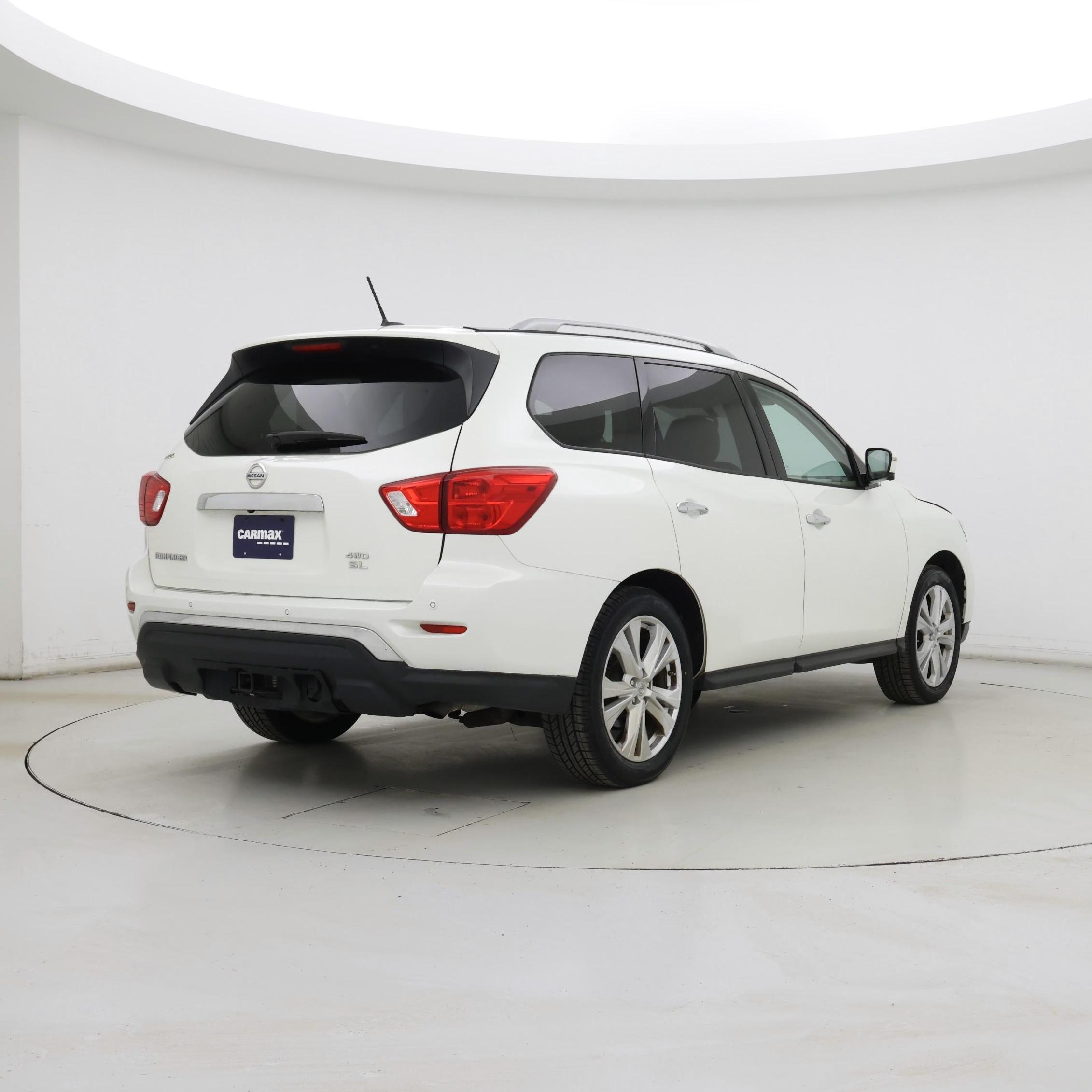 Thumbnail: 2018 Nissan Pathfinder - 8