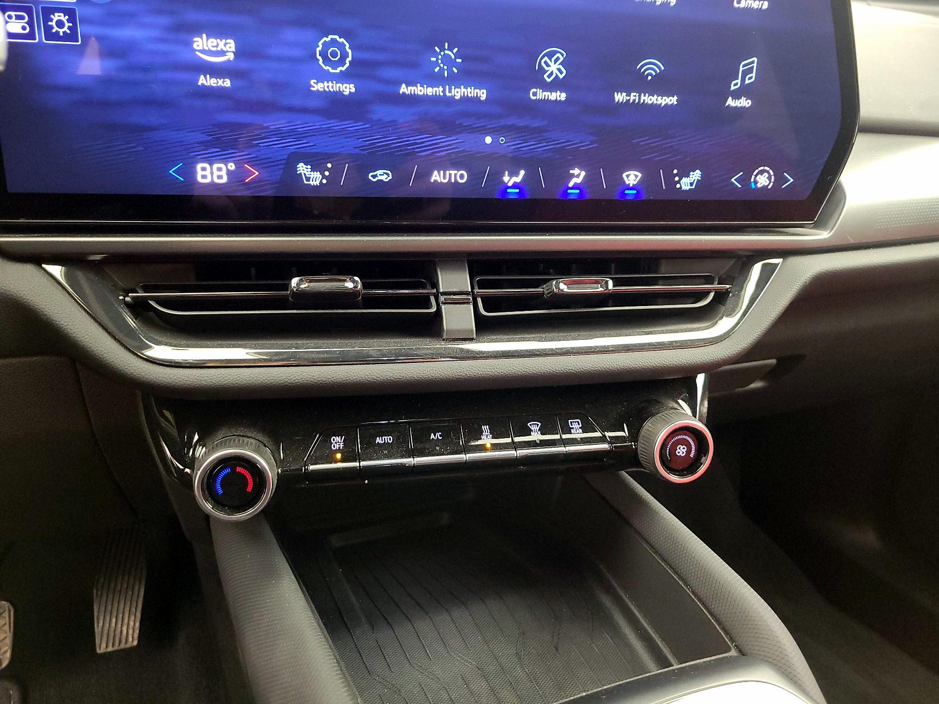 Thumbnail: 2024 Chevrolet Equinox - 17