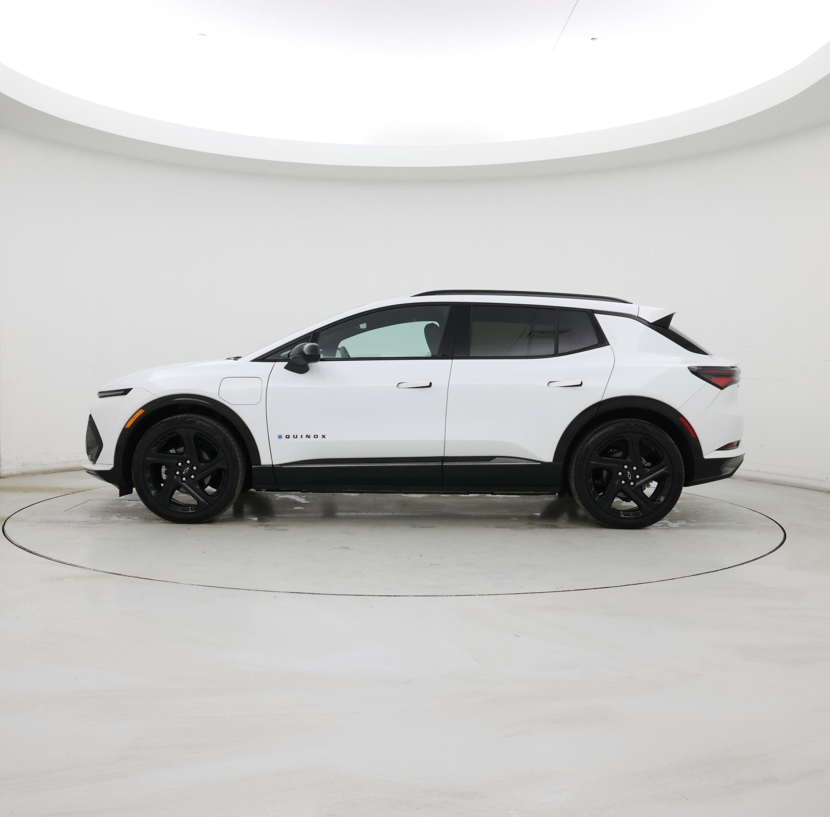 Thumbnail: 2024 Chevrolet Equinox - 3