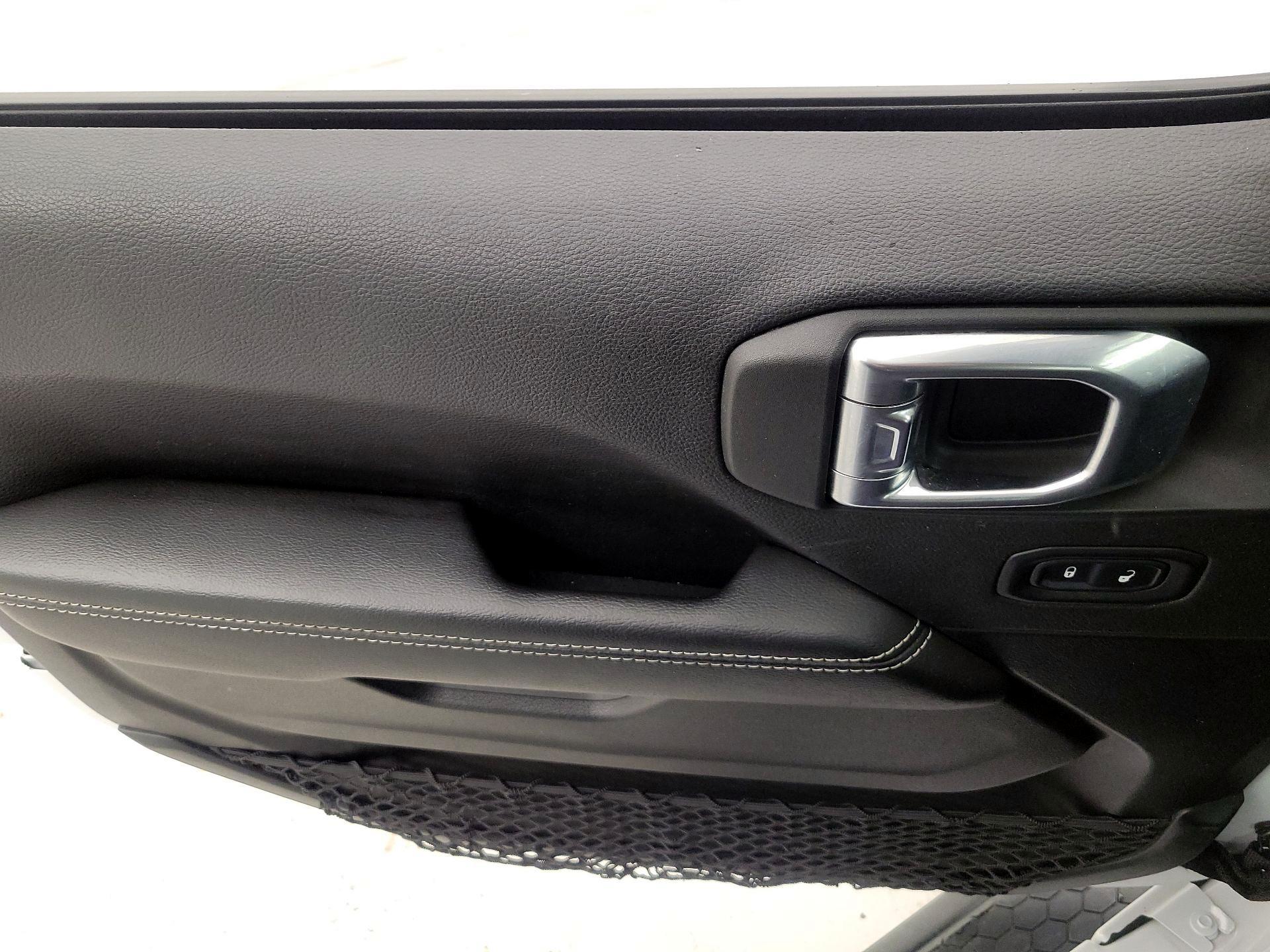 Thumbnail: 2021 Jeep Wrangler - 12