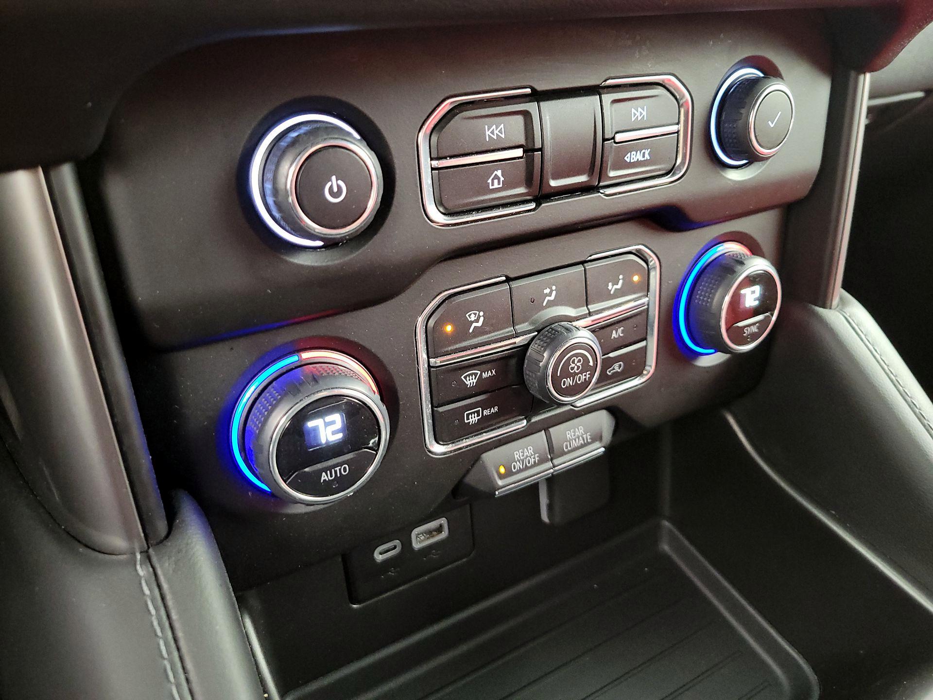 Thumbnail: 2023 Chevrolet Tahoe - 17