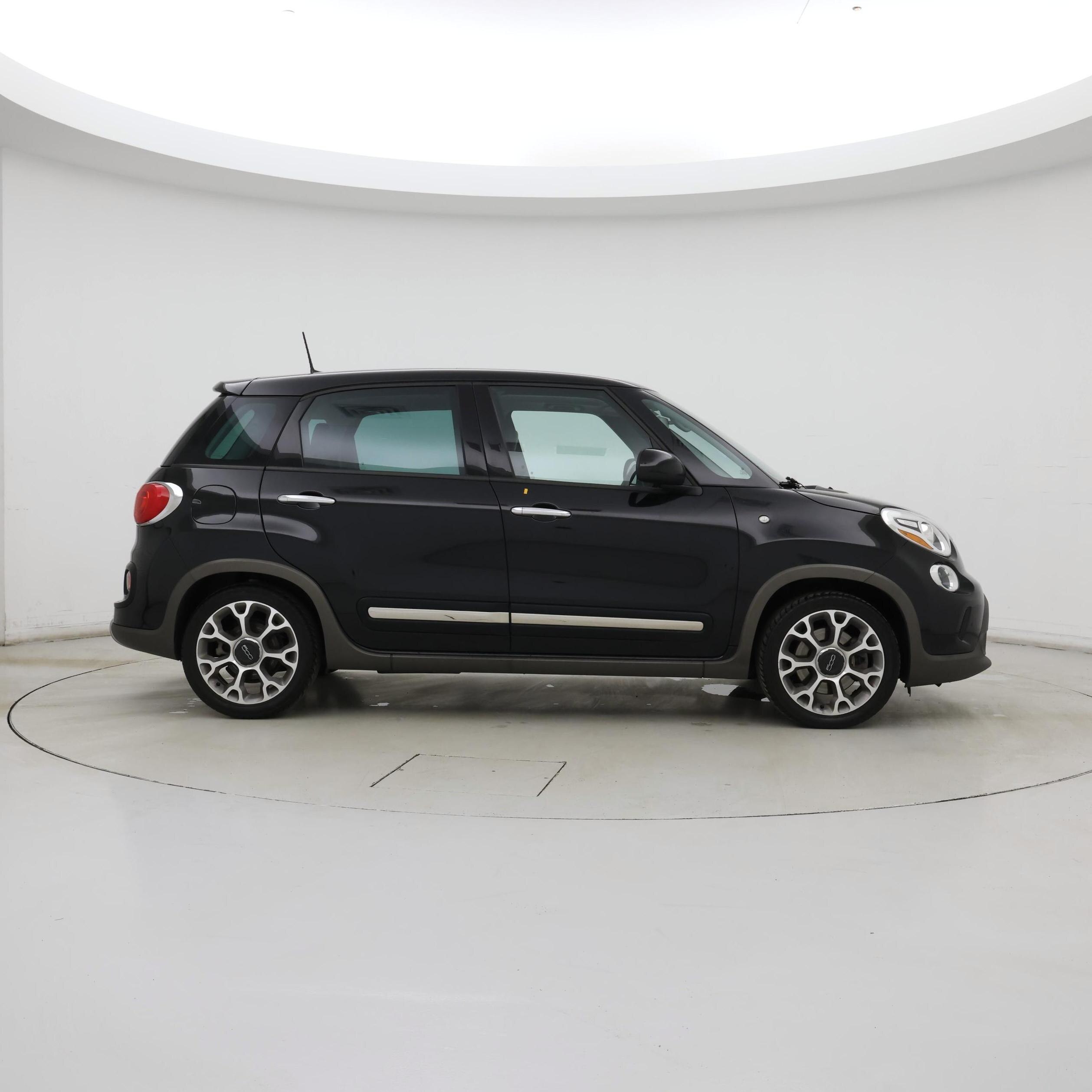 Thumbnail: 2017 Fiat 500L - 7