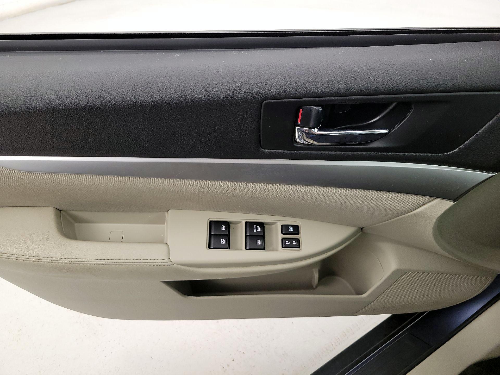 Thumbnail: 2014 Subaru Outback - 12