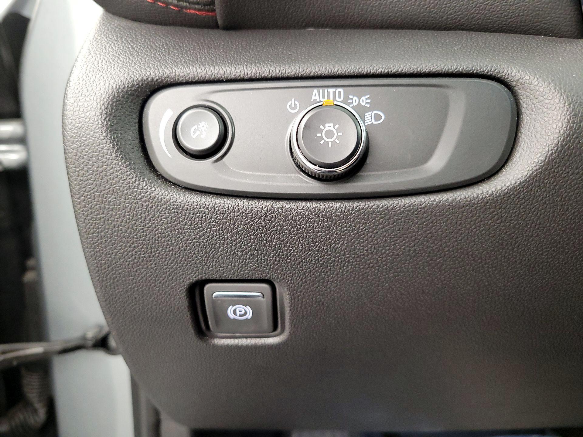 Thumbnail: 2025 Chevrolet Blazer - 13