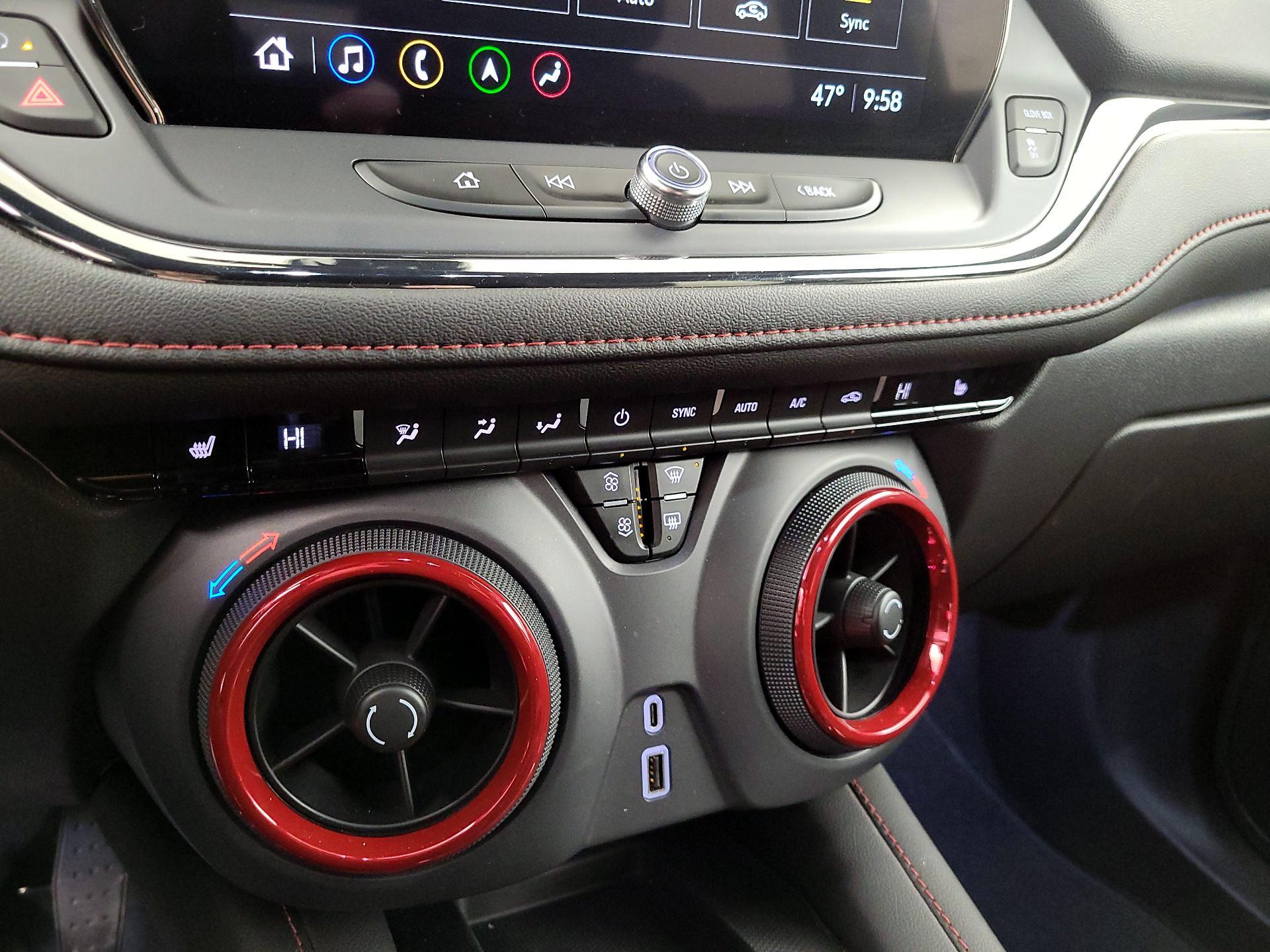 Thumbnail: 2025 Chevrolet Blazer - 17