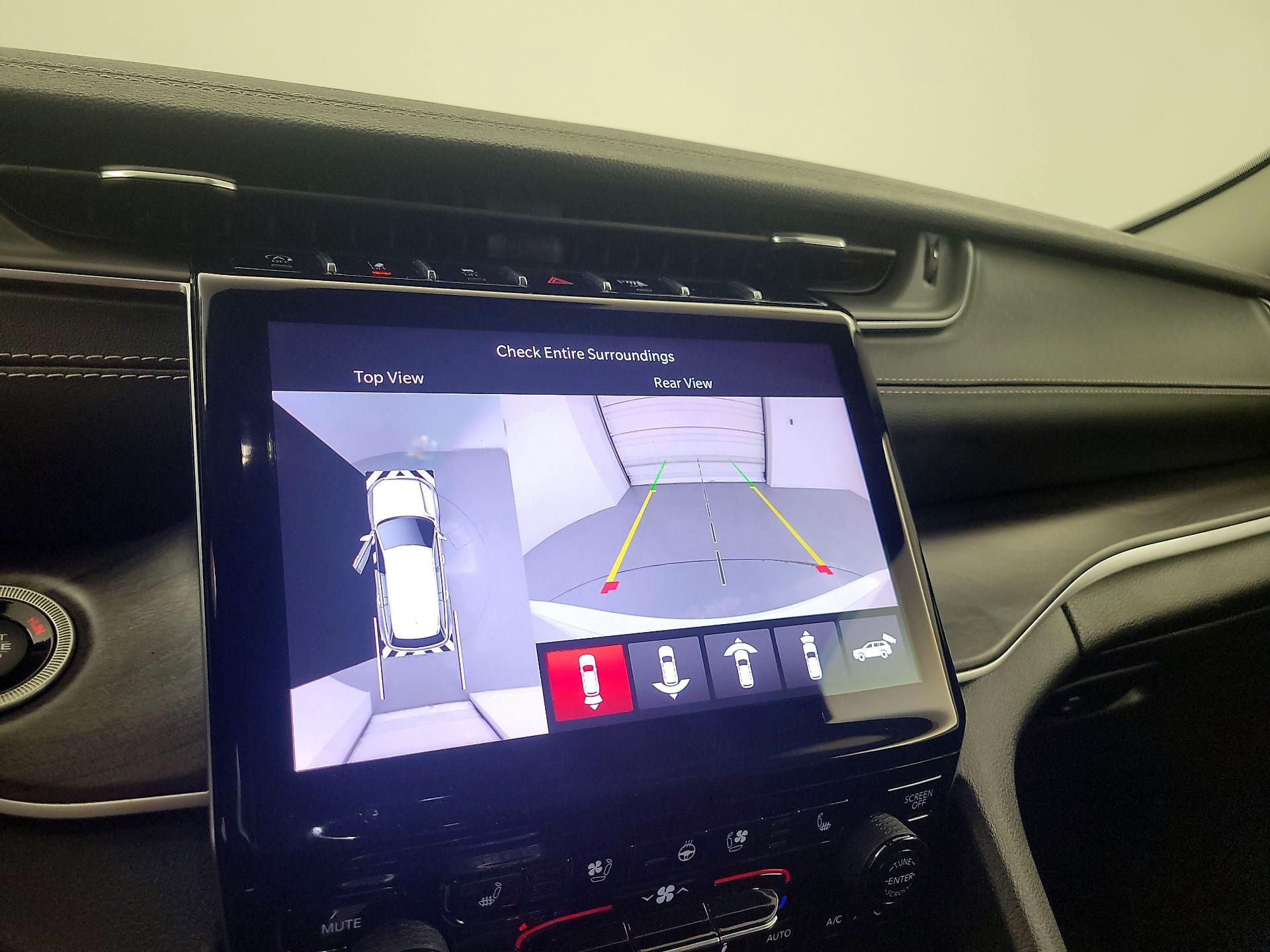 Thumbnail: 2023 Jeep Grand Cherokee - 15