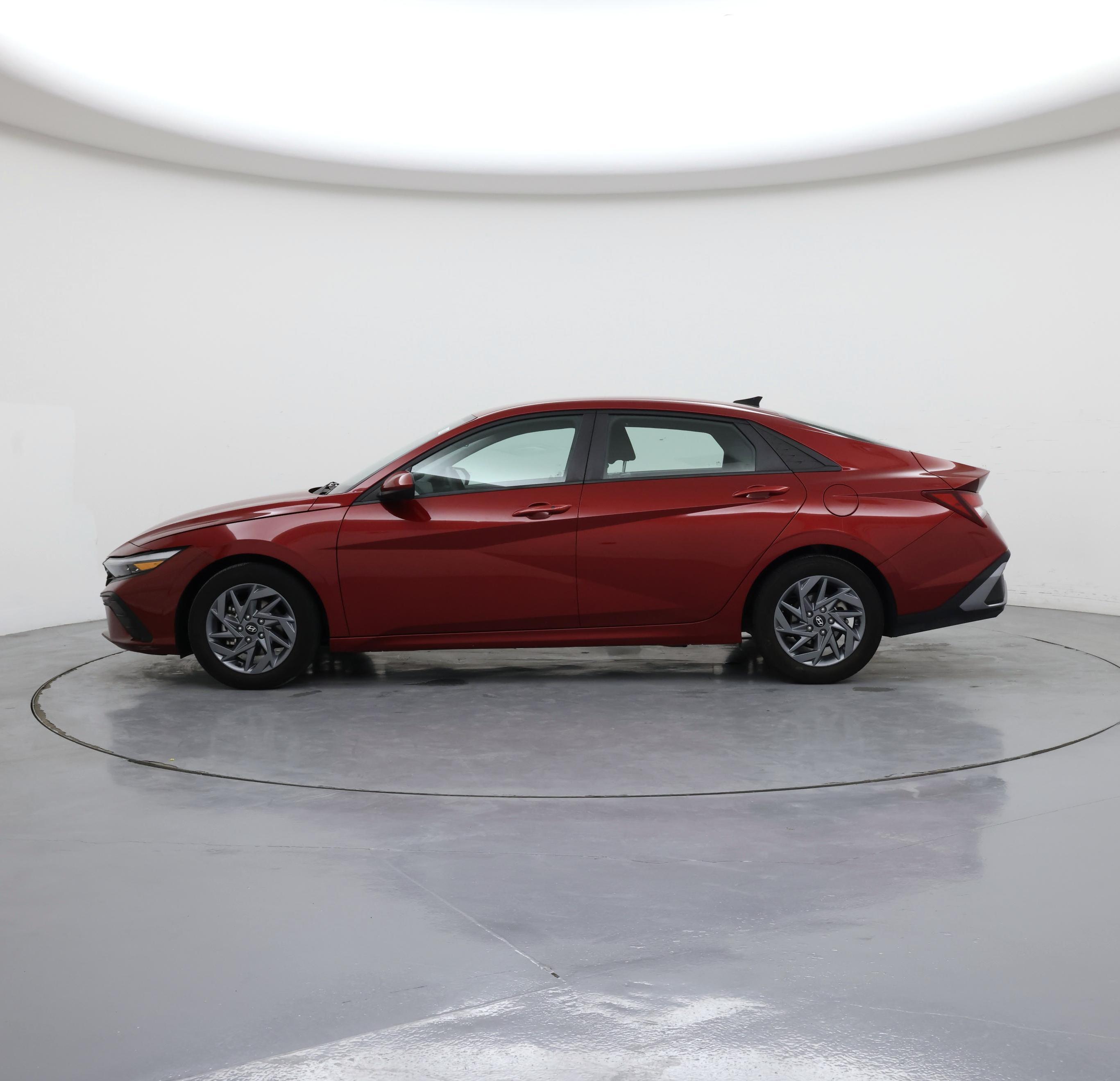 Thumbnail: 2024 Hyundai Elantra - 3