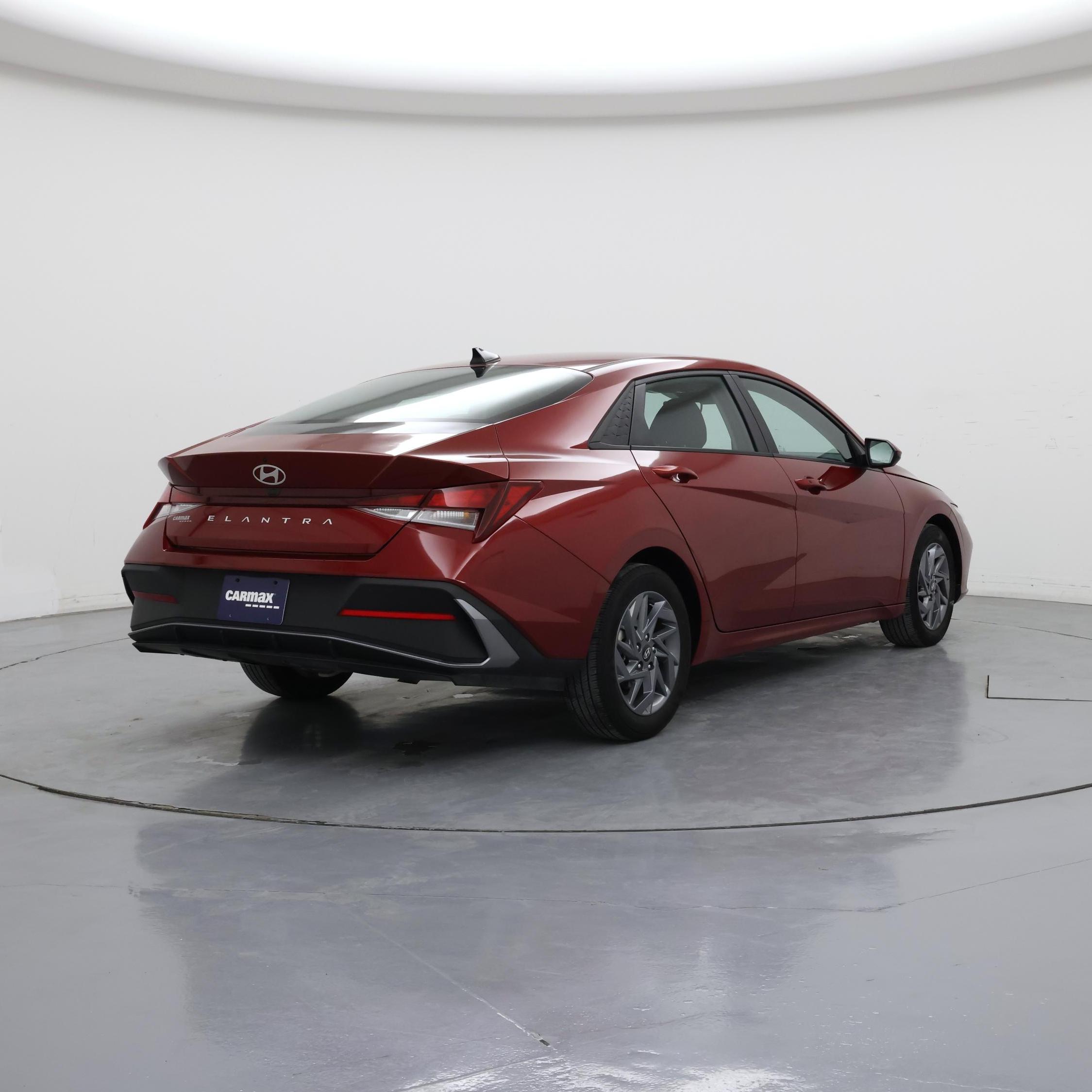 Thumbnail: 2024 Hyundai Elantra - 8