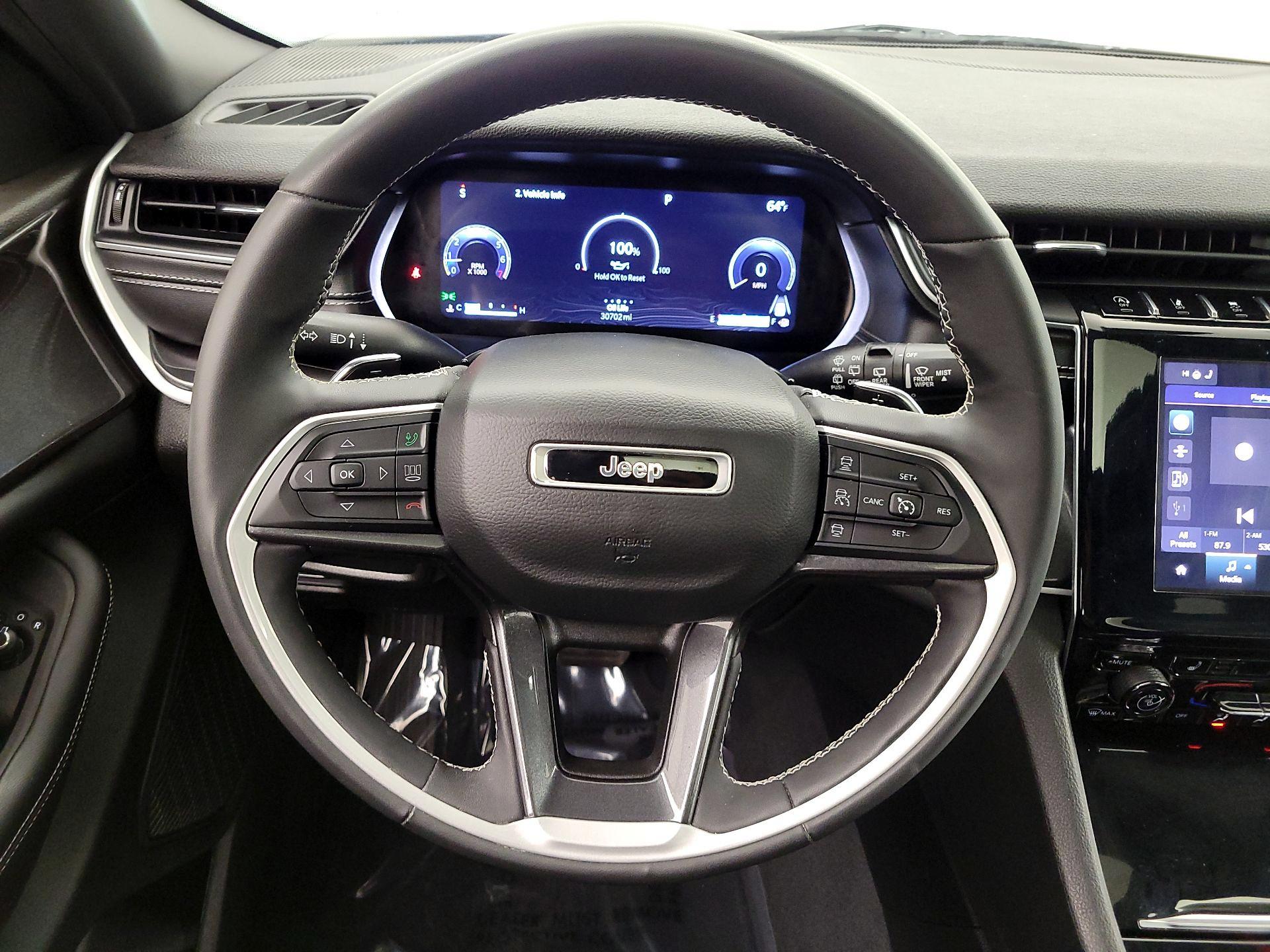 Thumbnail: 2023 Jeep Grand Cherokee - 10