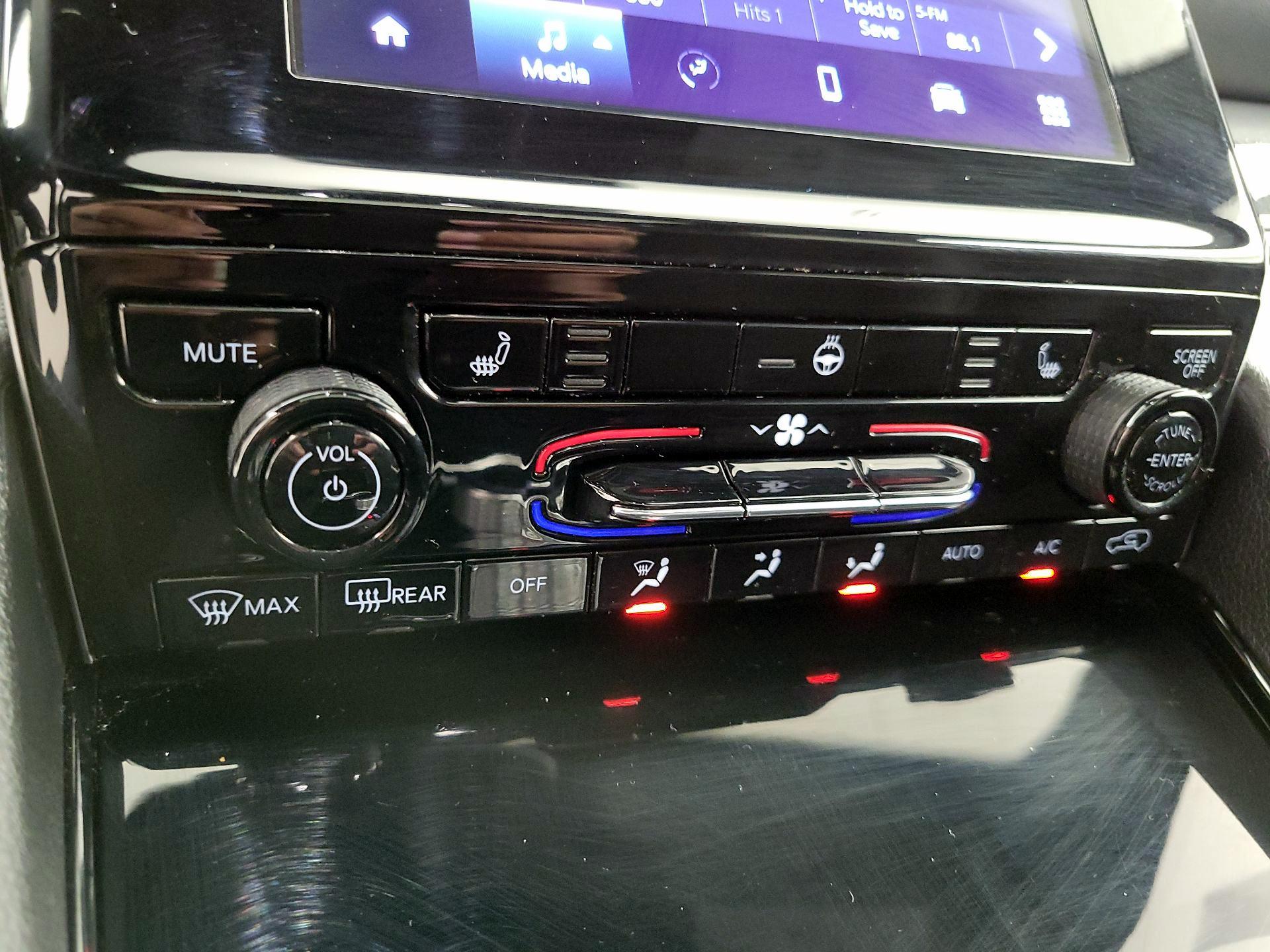 Thumbnail: 2023 Jeep Grand Cherokee - 15