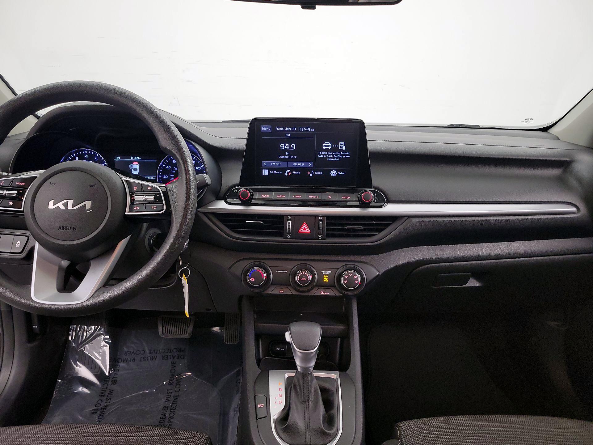 Thumbnail: 2024 Kia Forte - 9