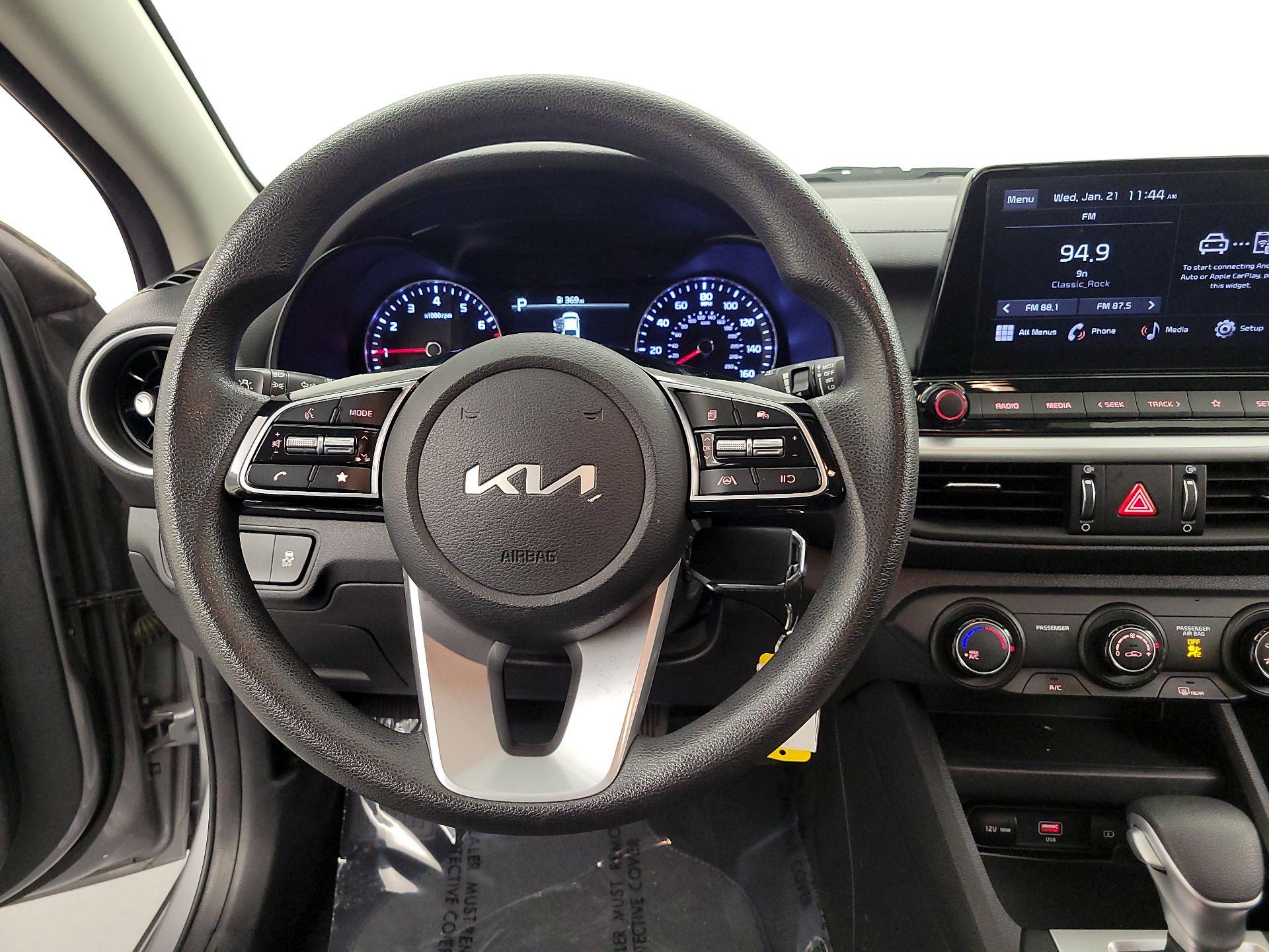 Thumbnail: 2024 Kia Forte - 10